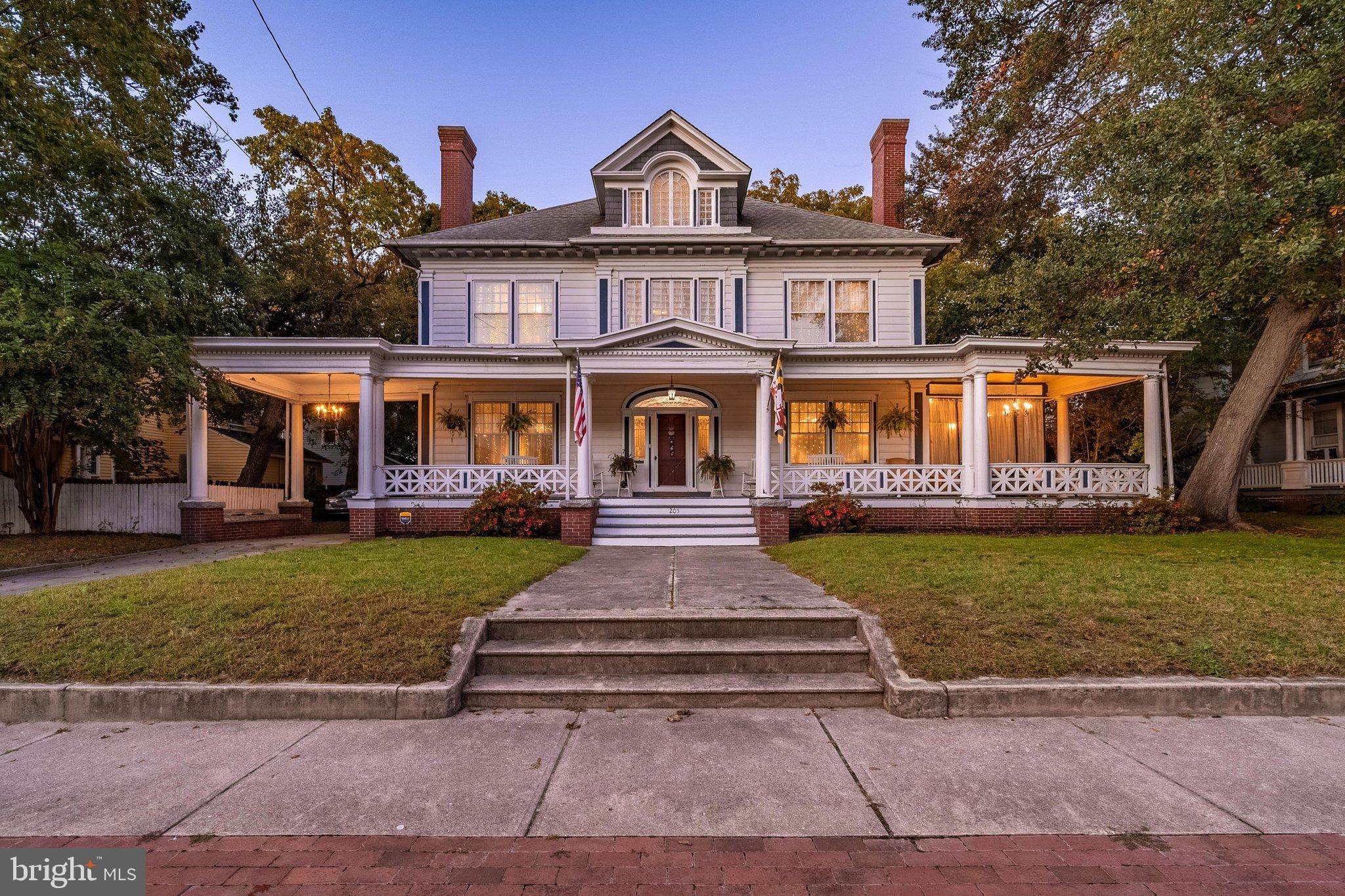 205 E ISABELLA STREET