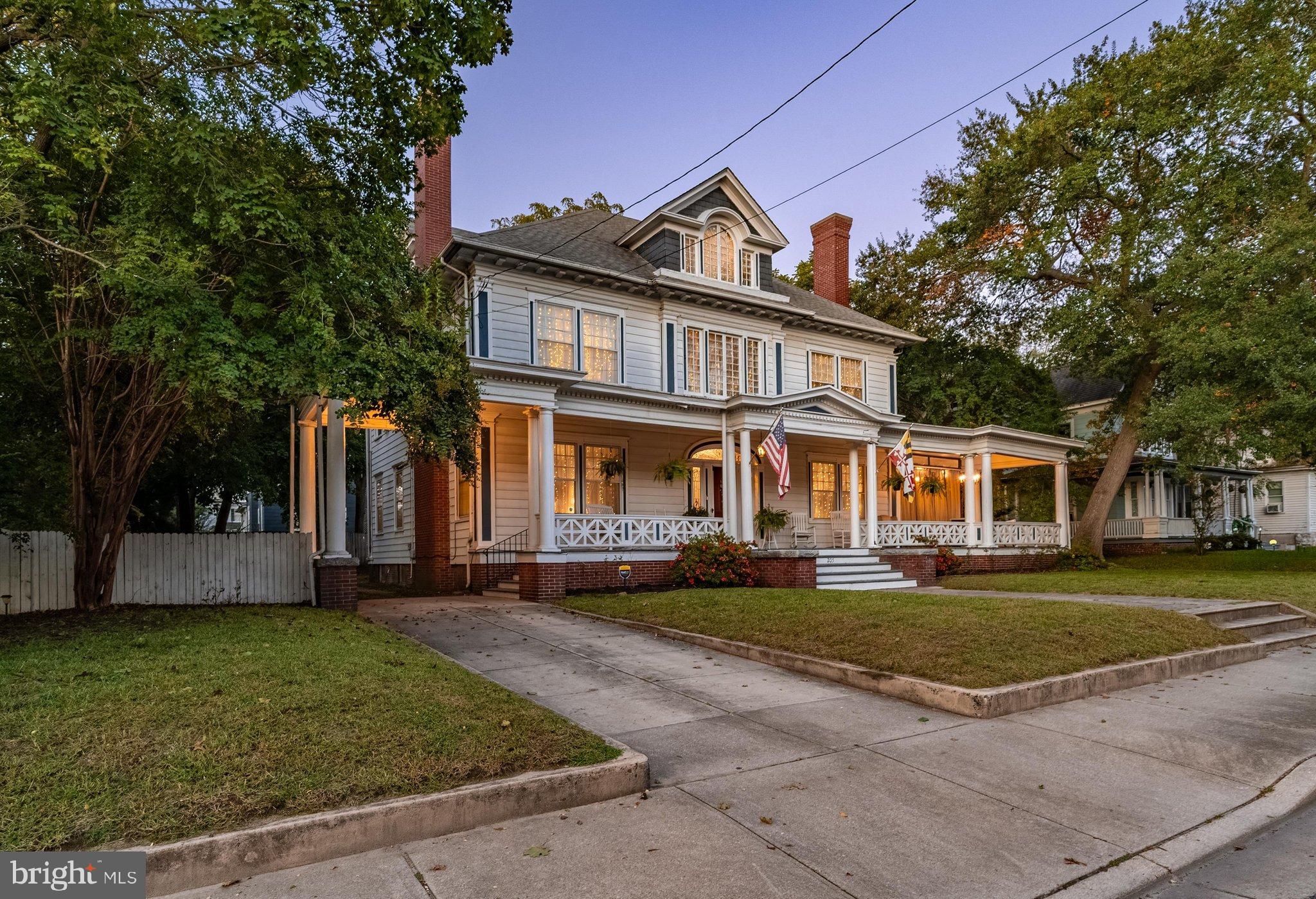 205 E ISABELLA STREET