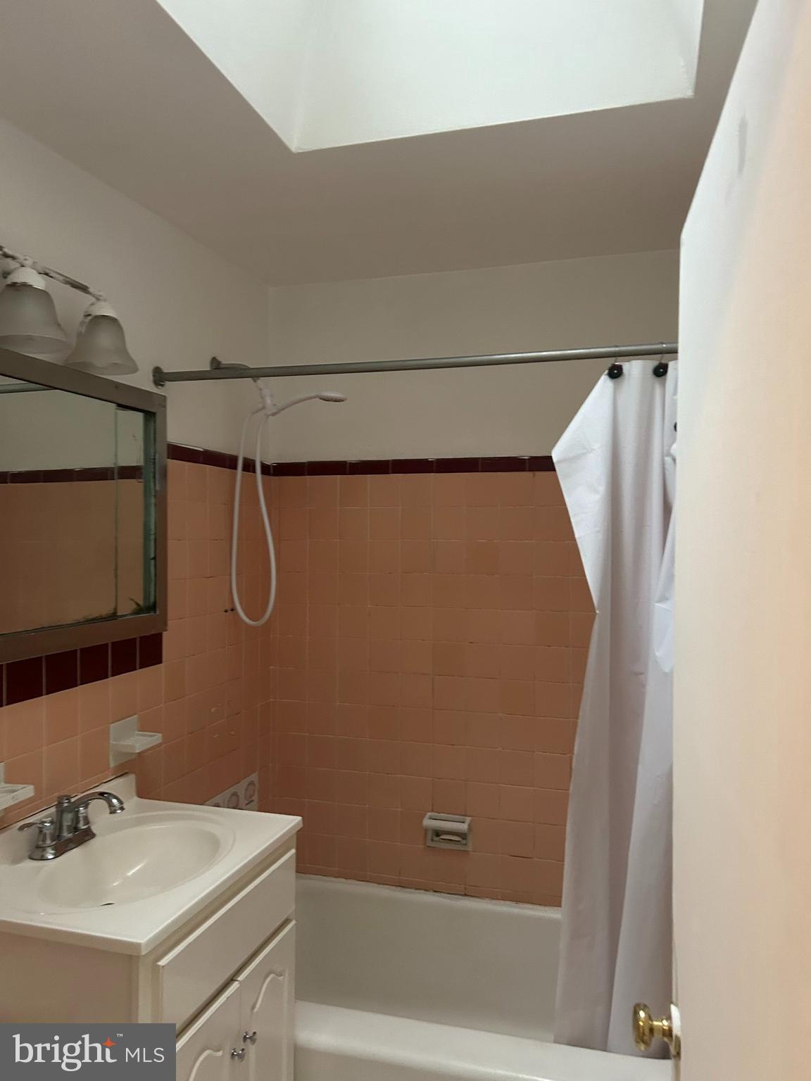 MAYFAIR (WEST) - Residential