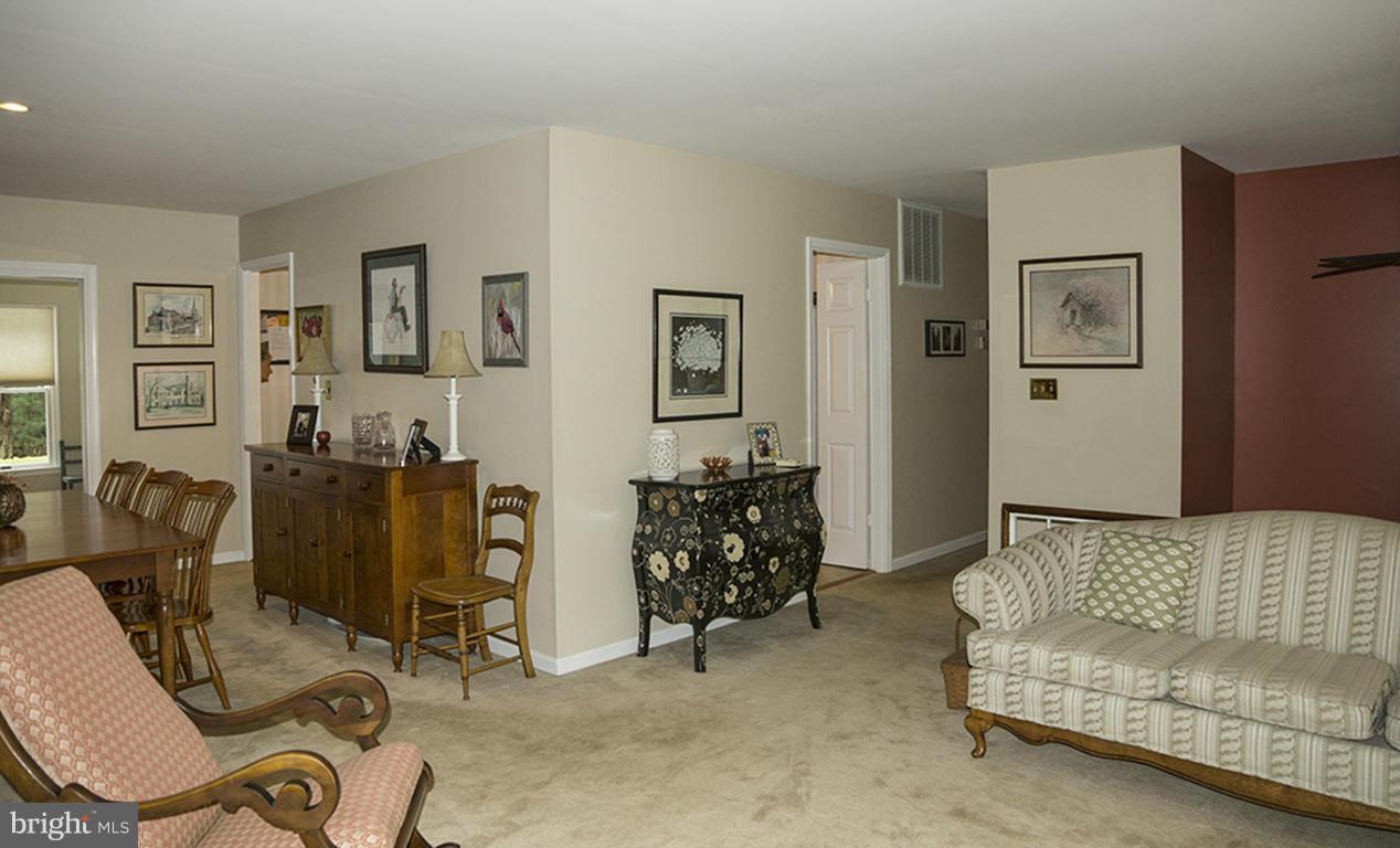 CHAPEL HILLS - Residential