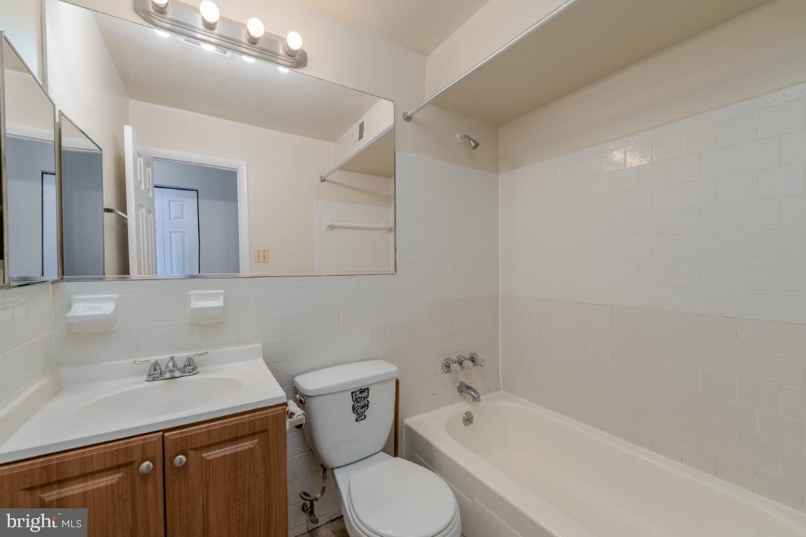 GARDENS AT OWINGS MILLS - Residential Lease