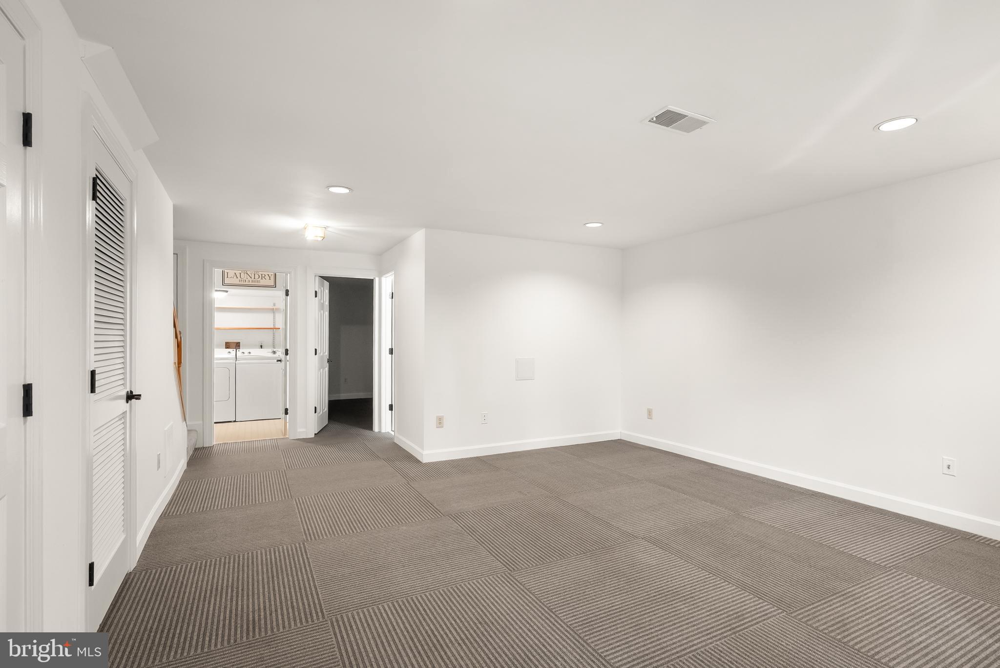 HUNTLEY MEADOWS - Residential