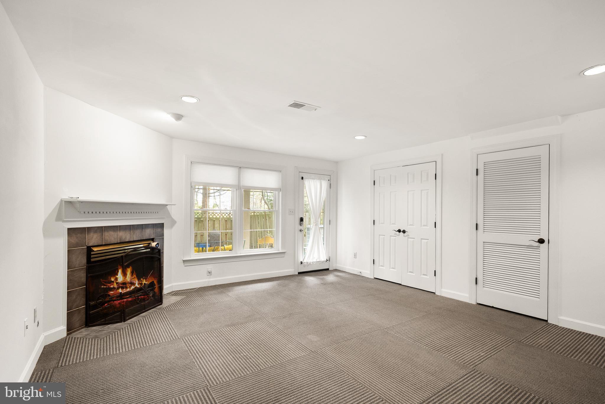 HUNTLEY MEADOWS - Residential