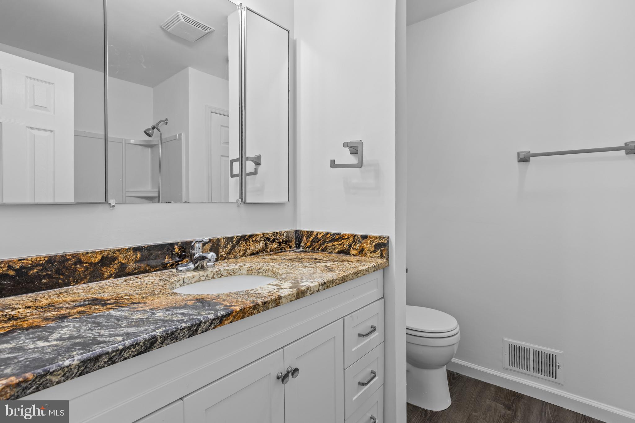 DUNKIRK WOODS - Residential