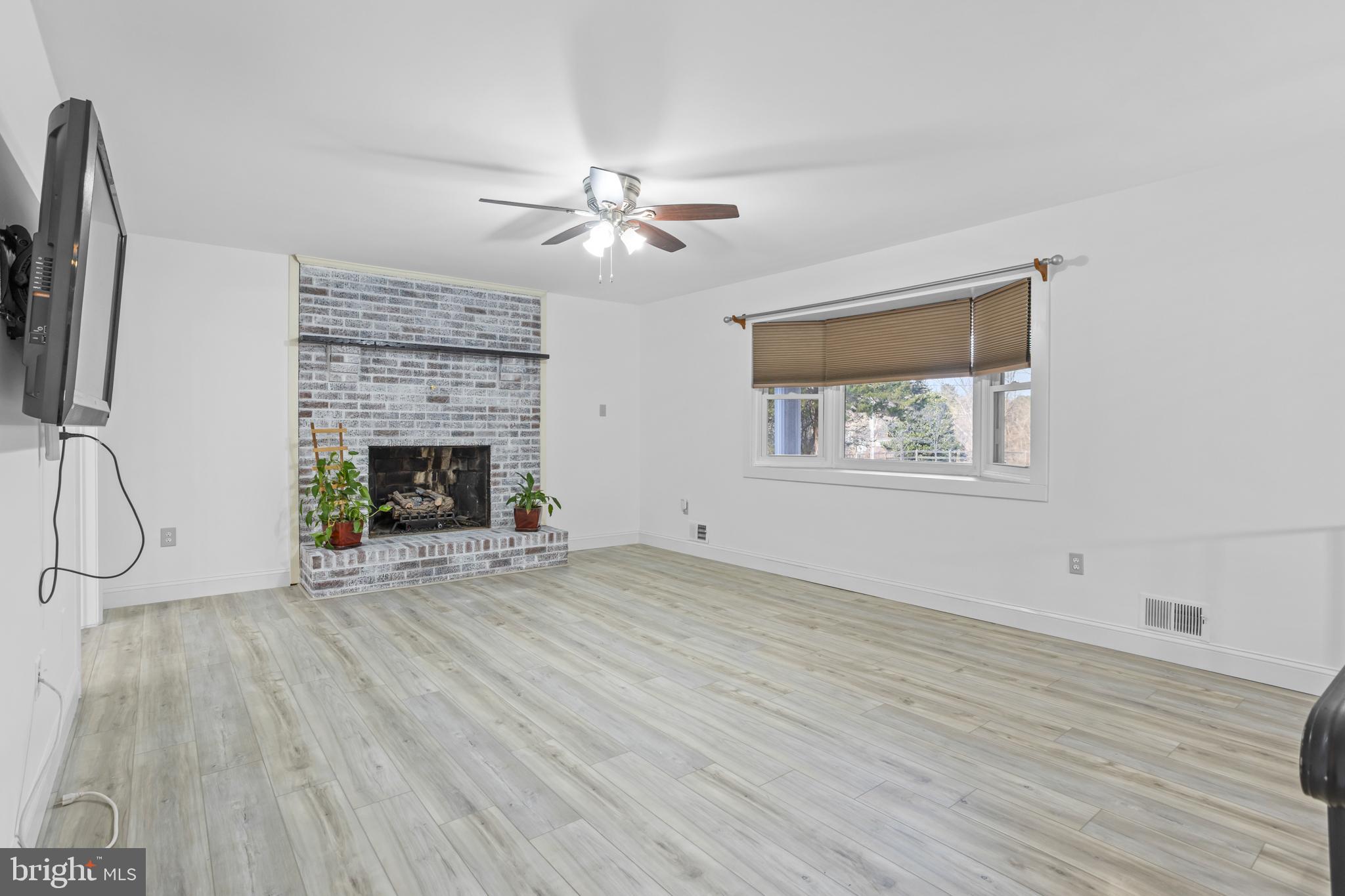 DUNKIRK WOODS - Residential