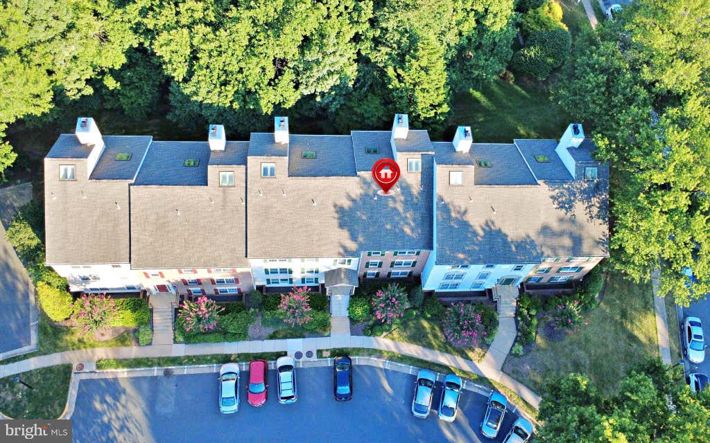 Photo of 3805 Green Ridge Court #302, FAIRFAX, VA 22033 (MLS # VAFX2333046)
