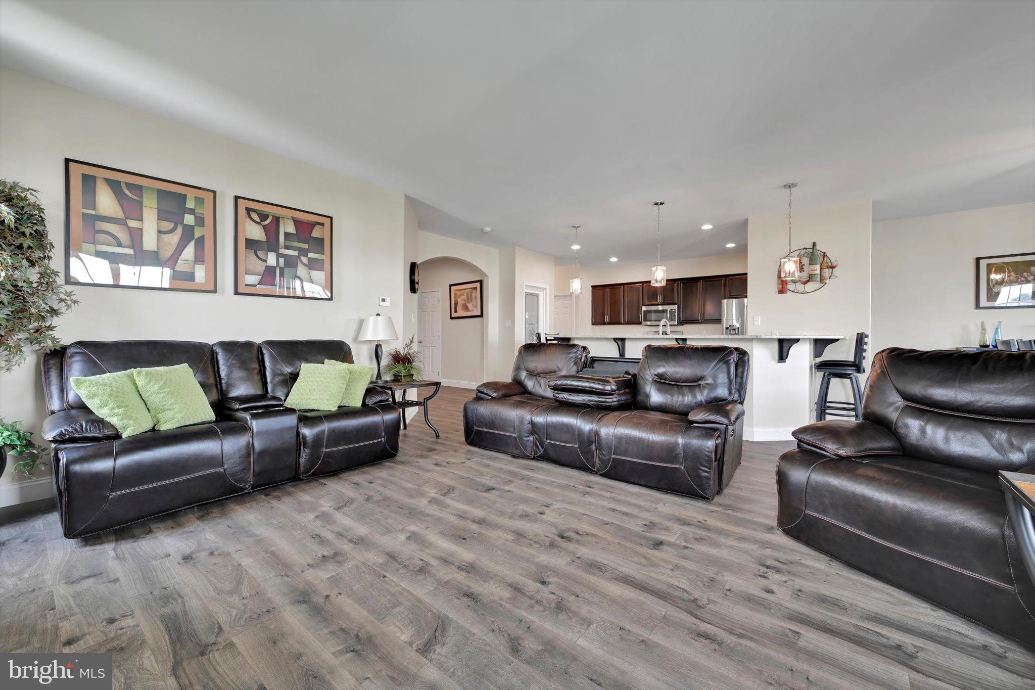 11 BISBEE DRIVE