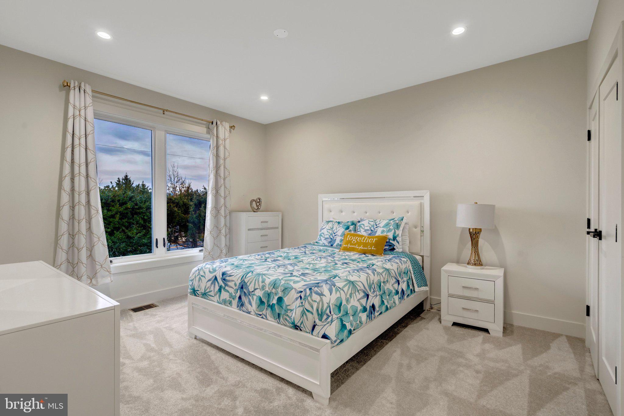 YORKSHIRE PARK - Residential