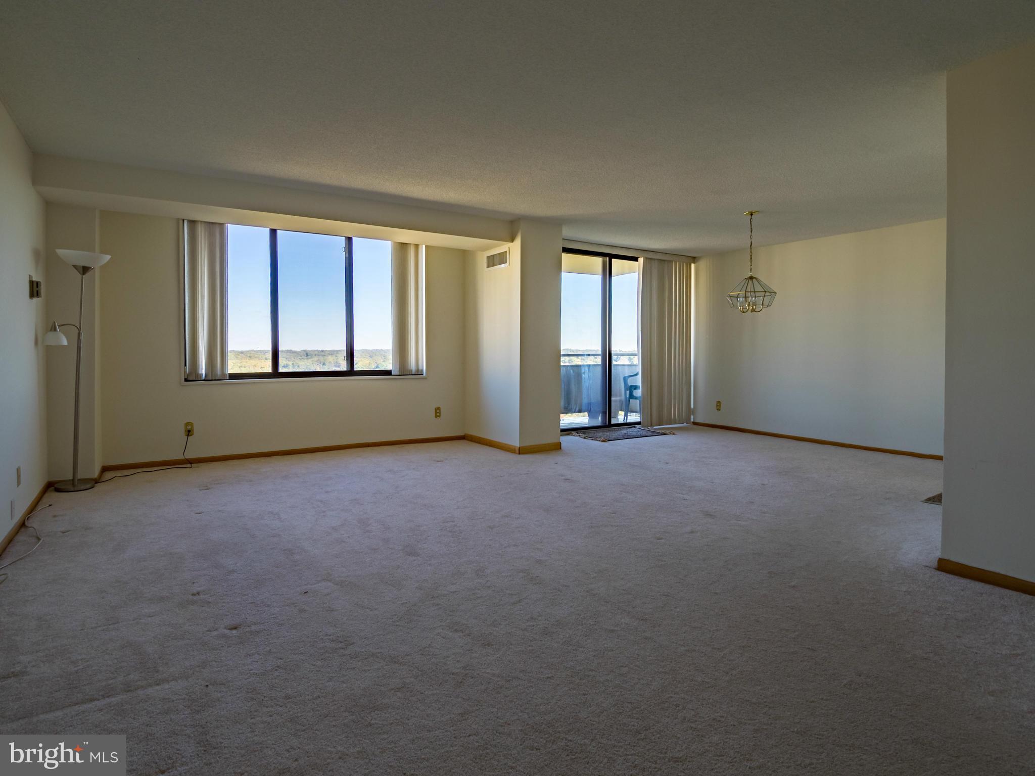 PROMENADE TOWERS - Residential Lease