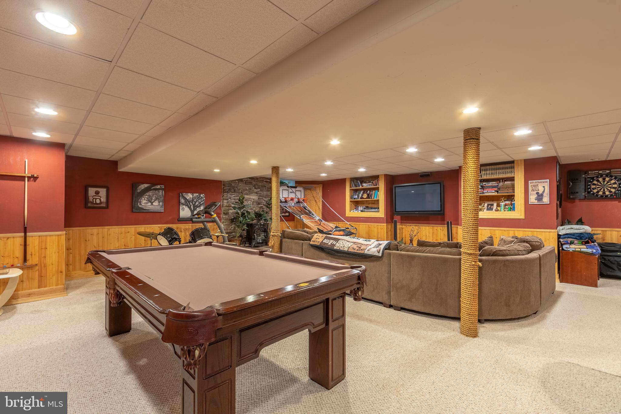 FARM CREST - Residential