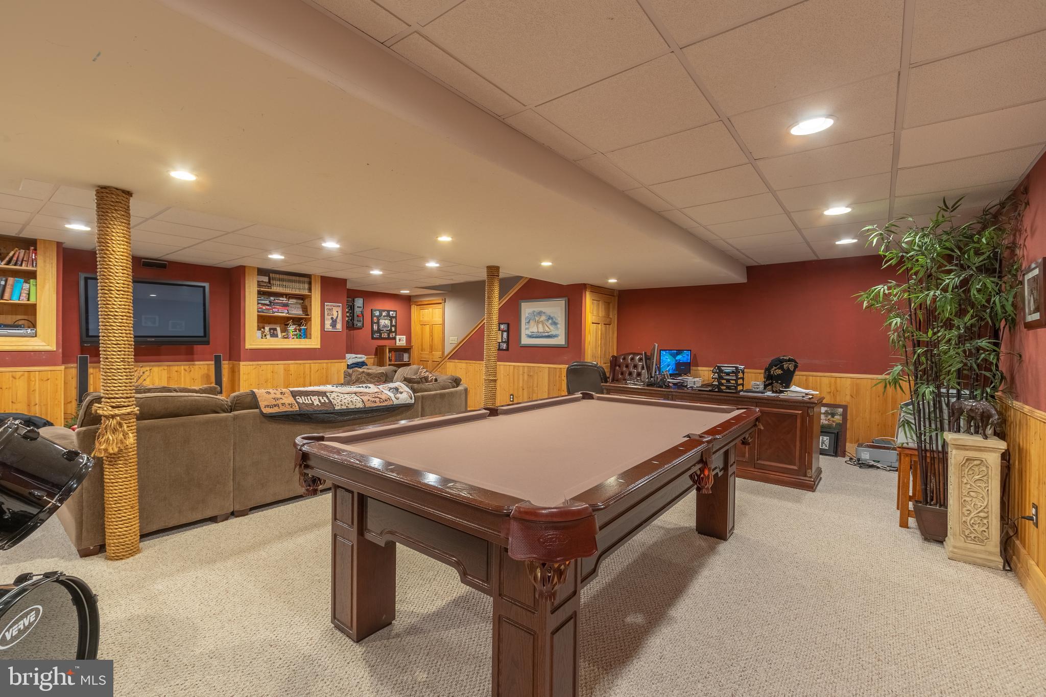 FARM CREST - Residential