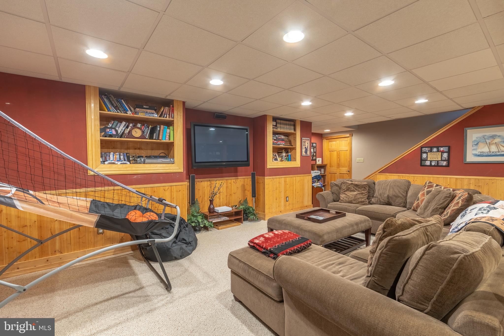 FARM CREST - Residential