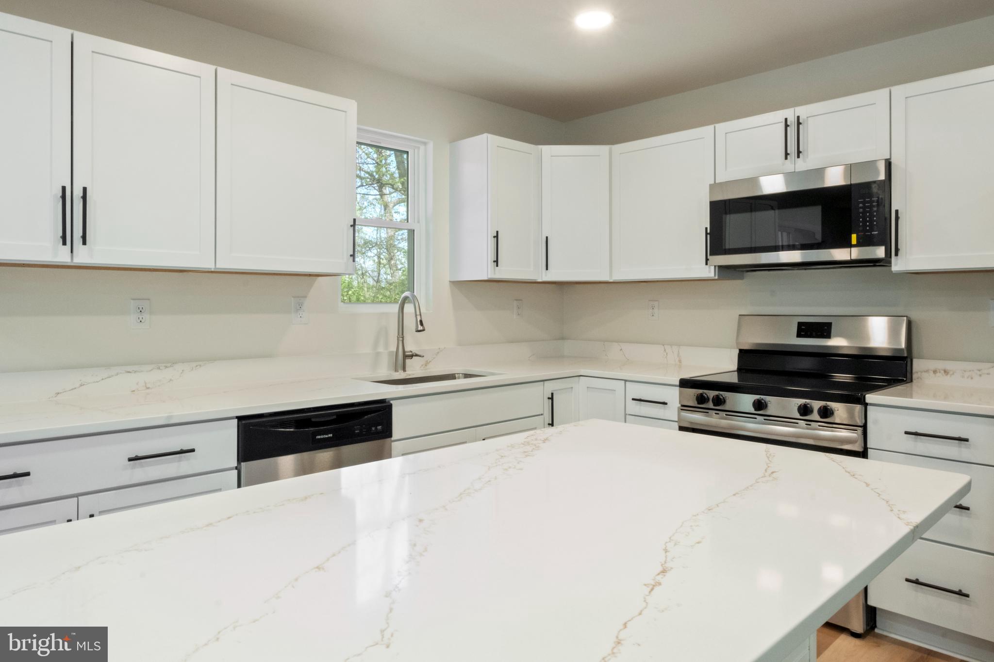 WOODBRIER MANOR - Residential