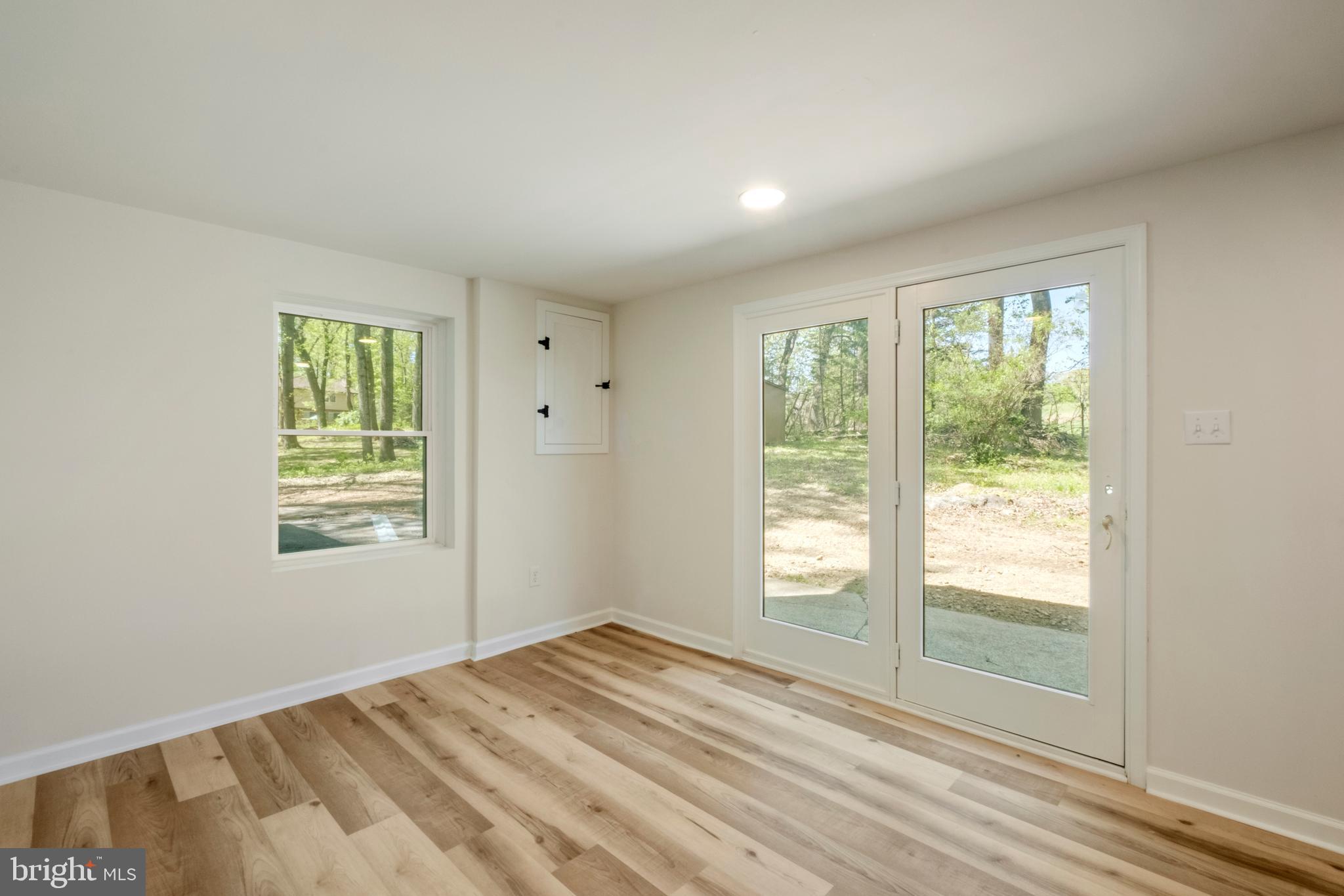 WOODBRIER MANOR - Residential