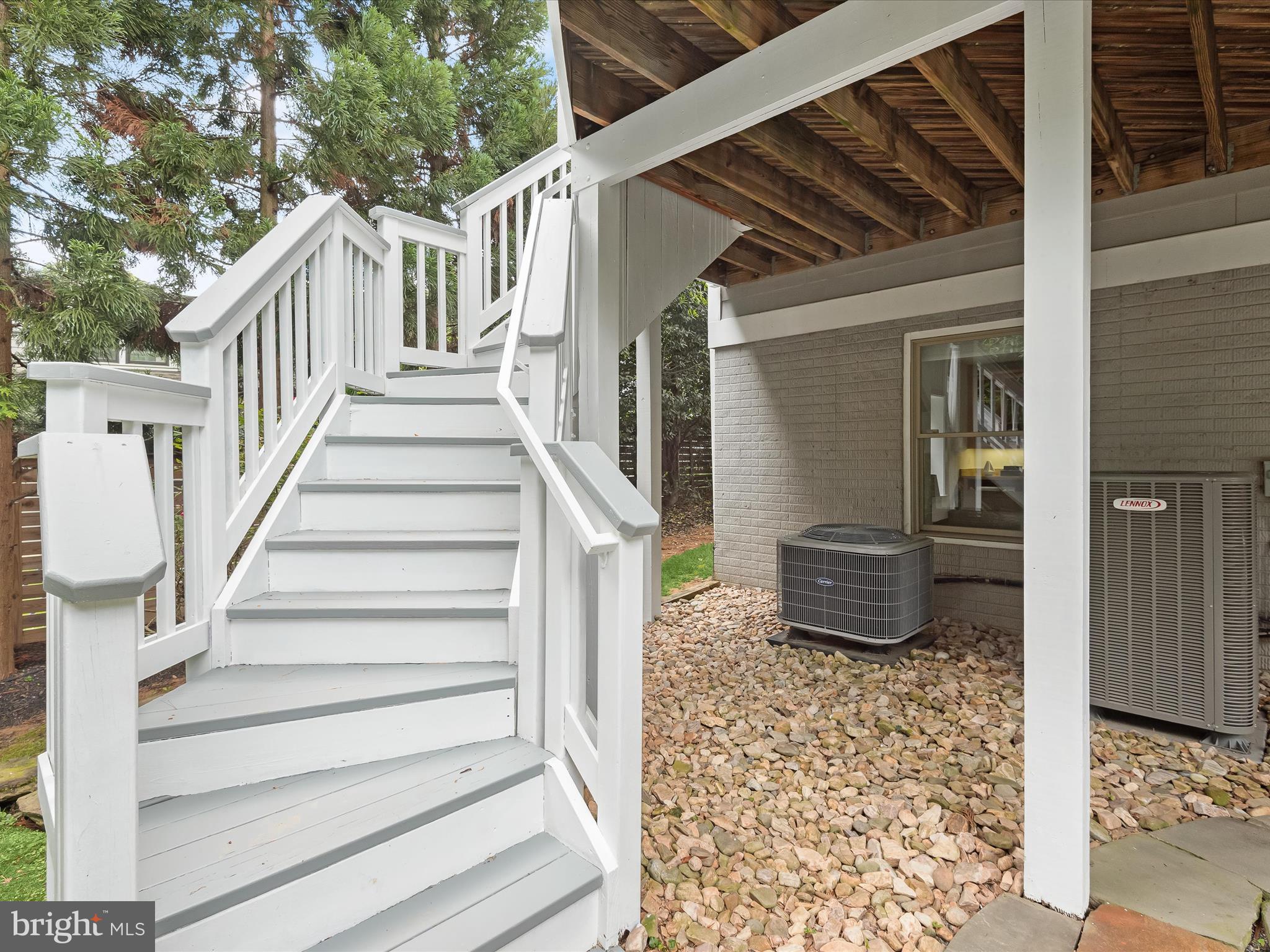 WOODMONT - Residential