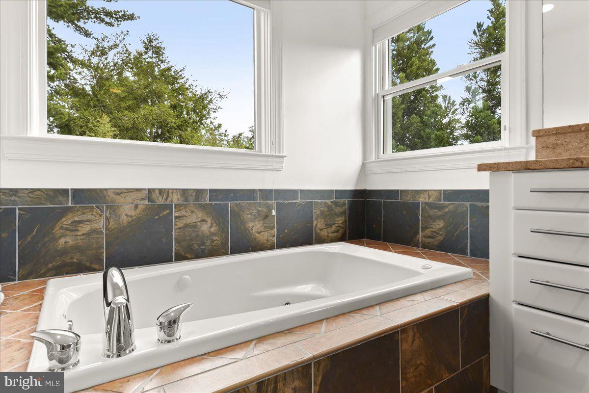 WOODMONT - Residential