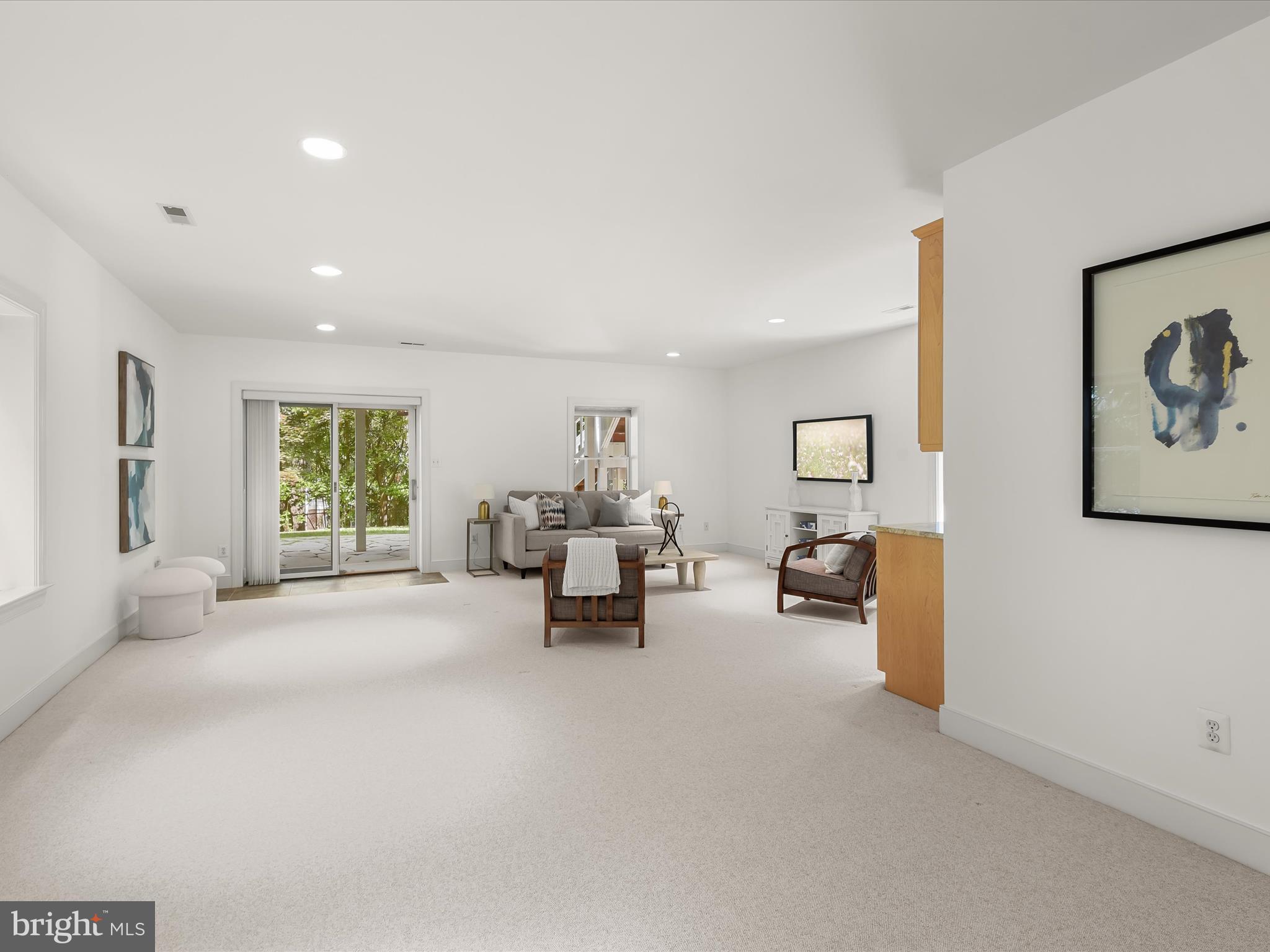 WOODMONT - Residential