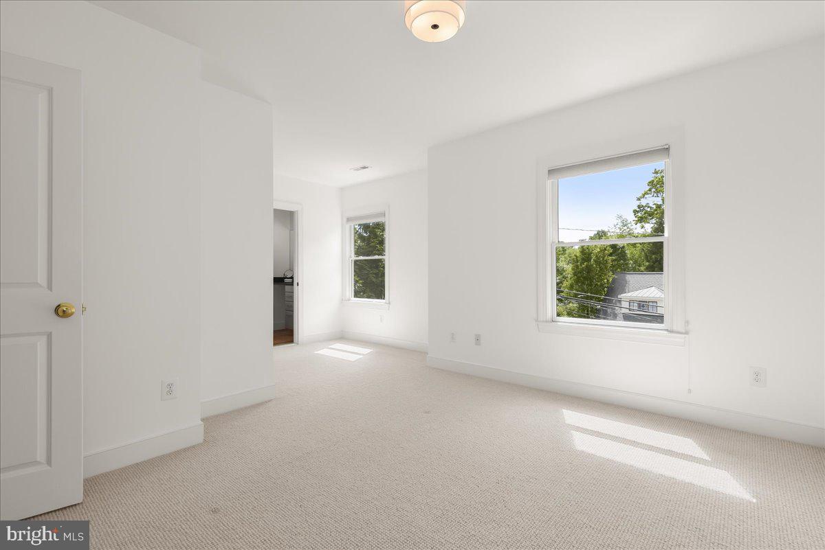 WOODMONT - Residential