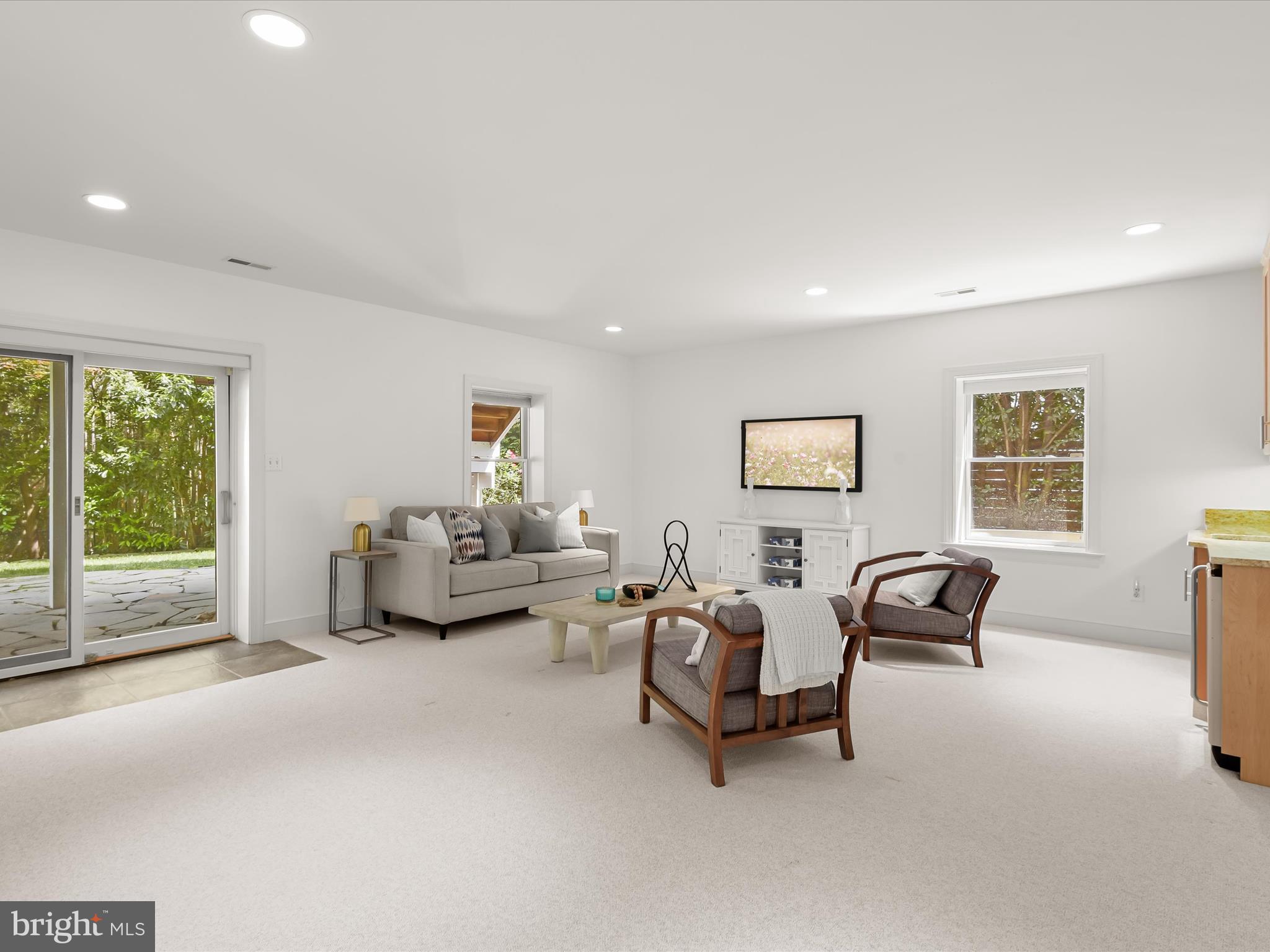 WOODMONT - Residential