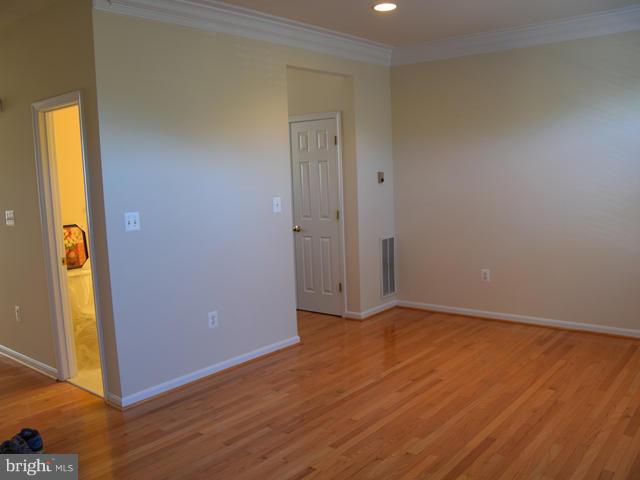 POTOMAC LAKES - Residential