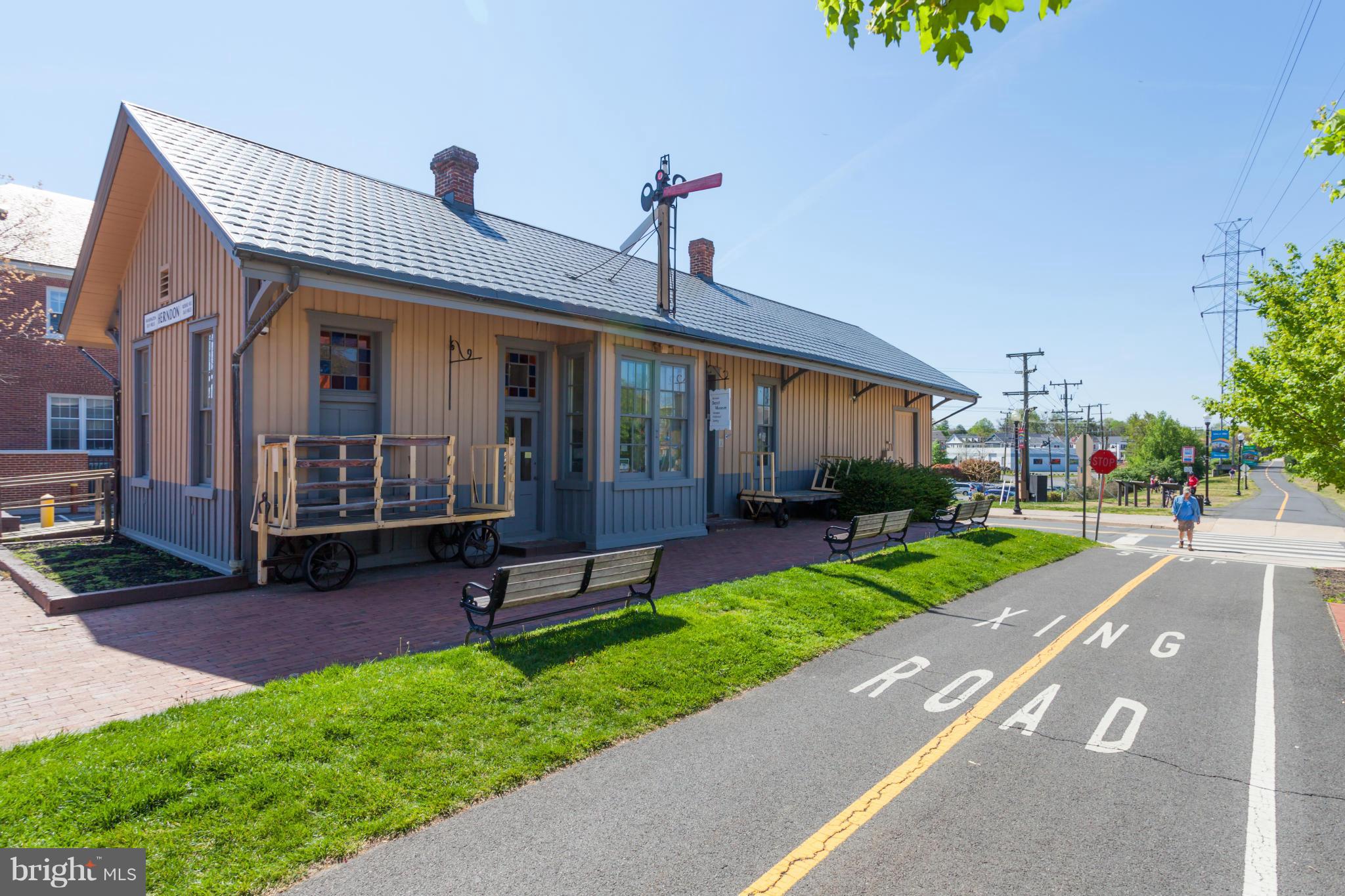 CAVALIER PARK - Residential Lease