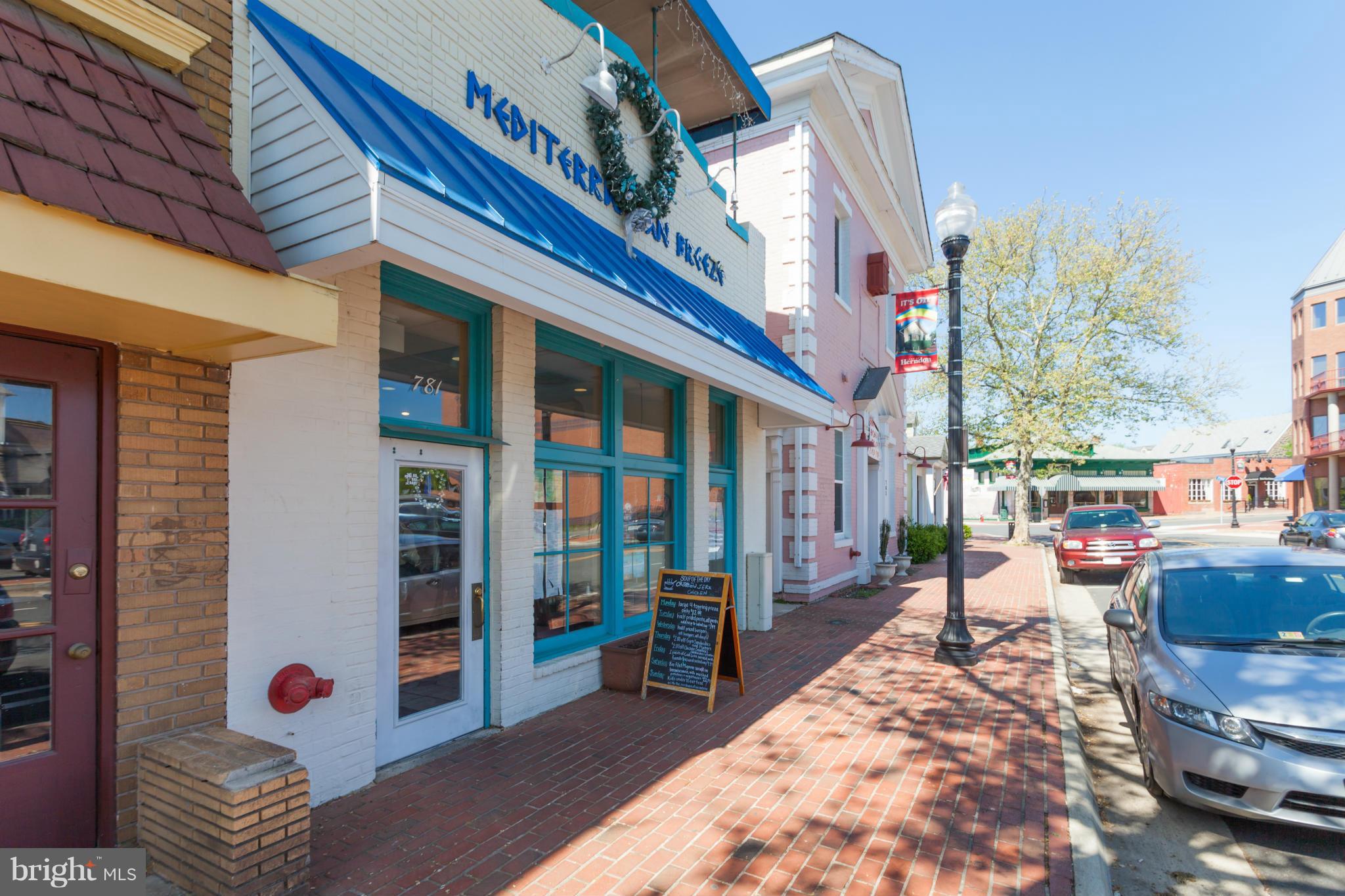 CAVALIER PARK - Residential Lease