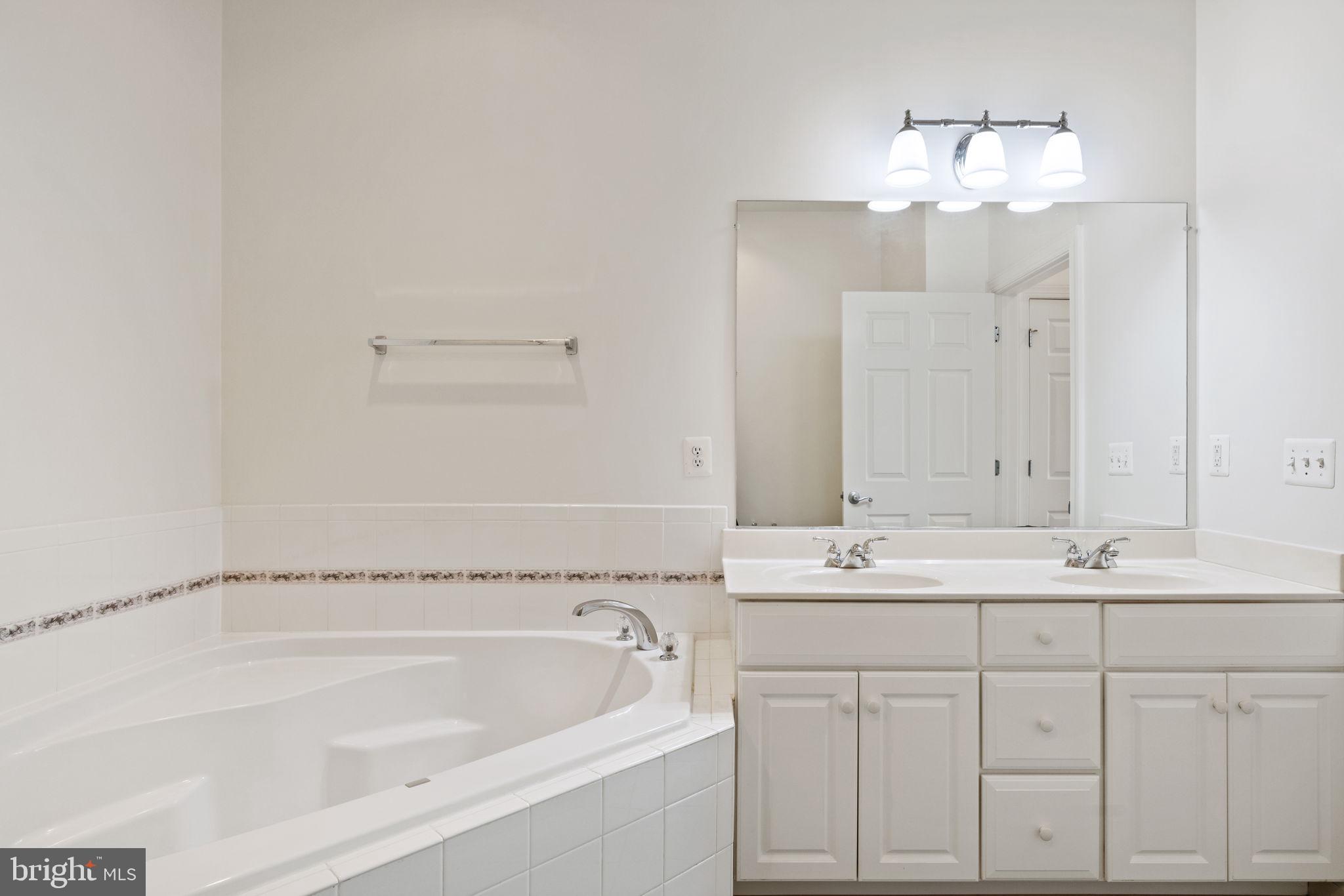 RIVER CLUB 1 AT BELMONT - Residential