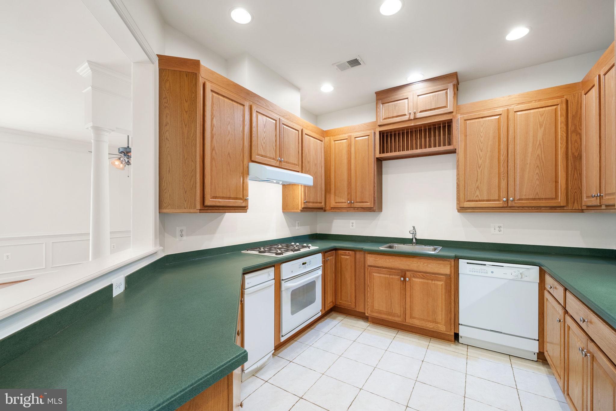 RIVER CLUB 1 AT BELMONT - Residential