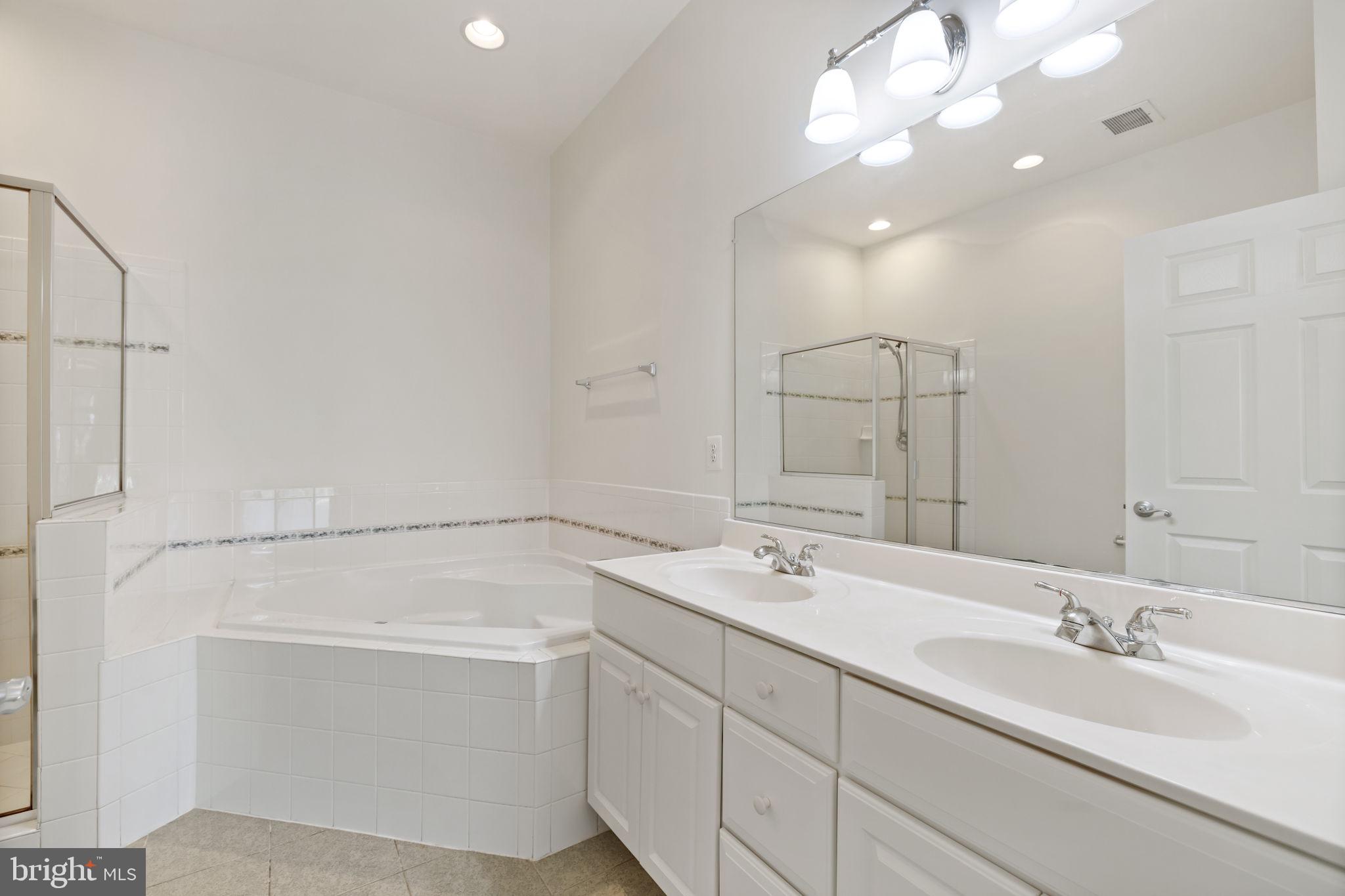 RIVER CLUB 1 AT BELMONT - Residential