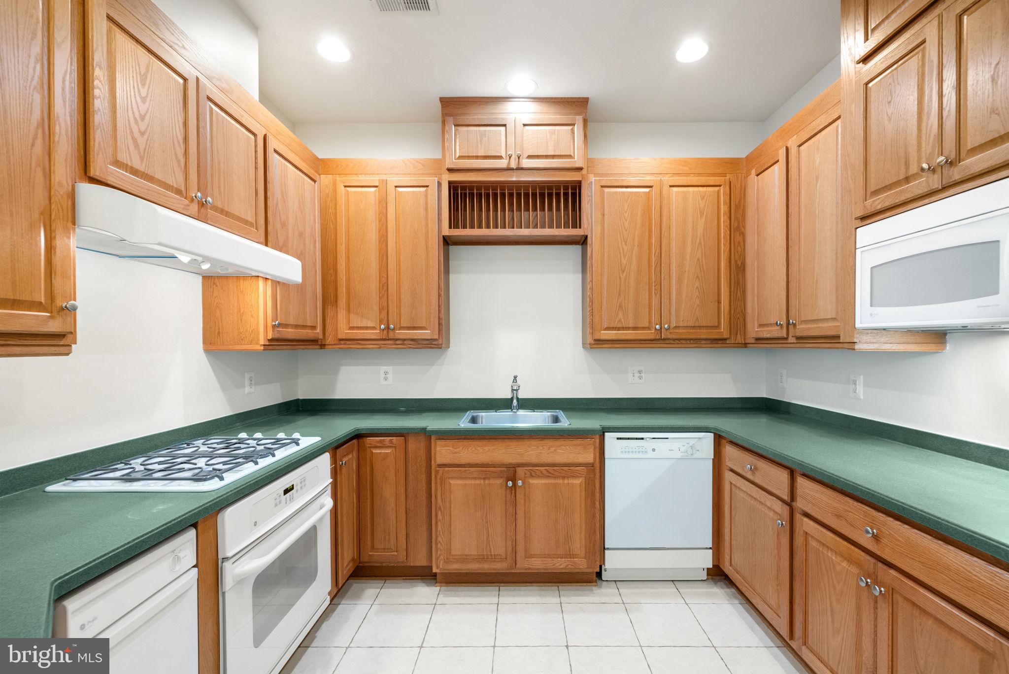 RIVER CLUB 1 AT BELMONT - Residential