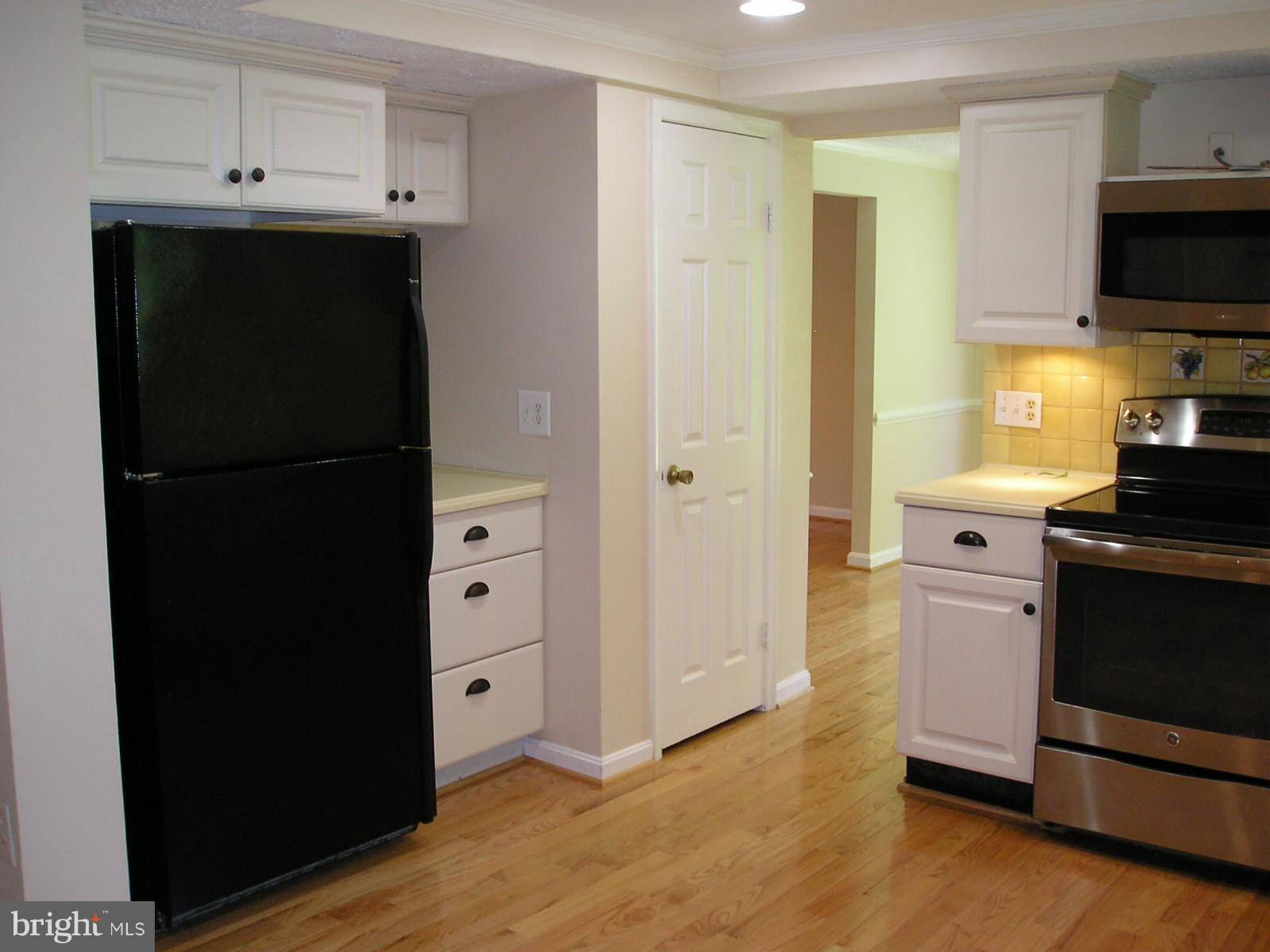 MONTEREY ESTATES - Residential Lease