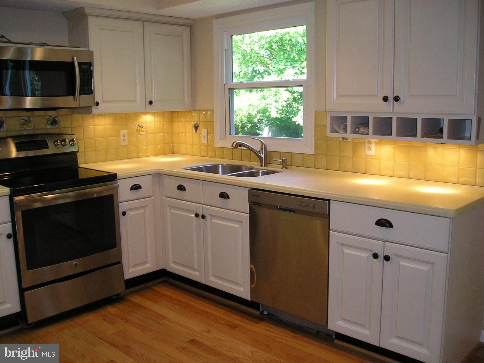 MONTEREY ESTATES - Residential Lease