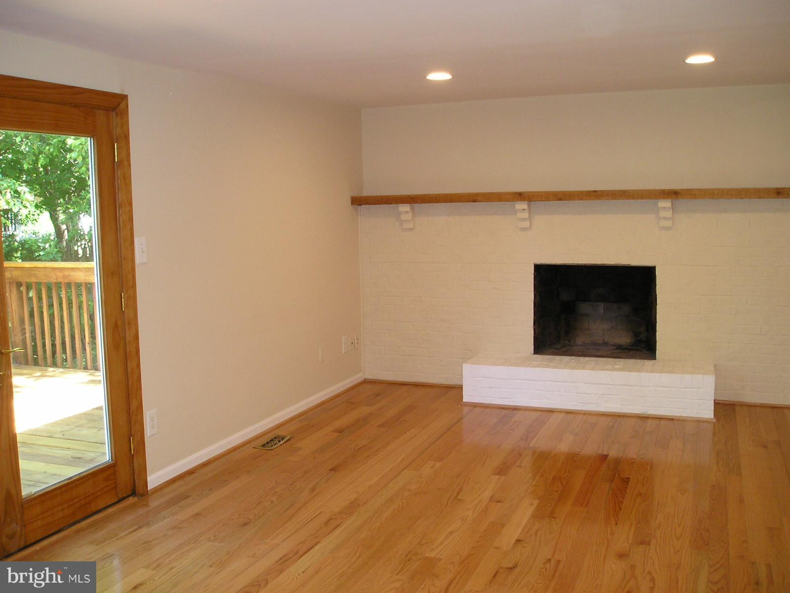 MONTEREY ESTATES - Residential Lease