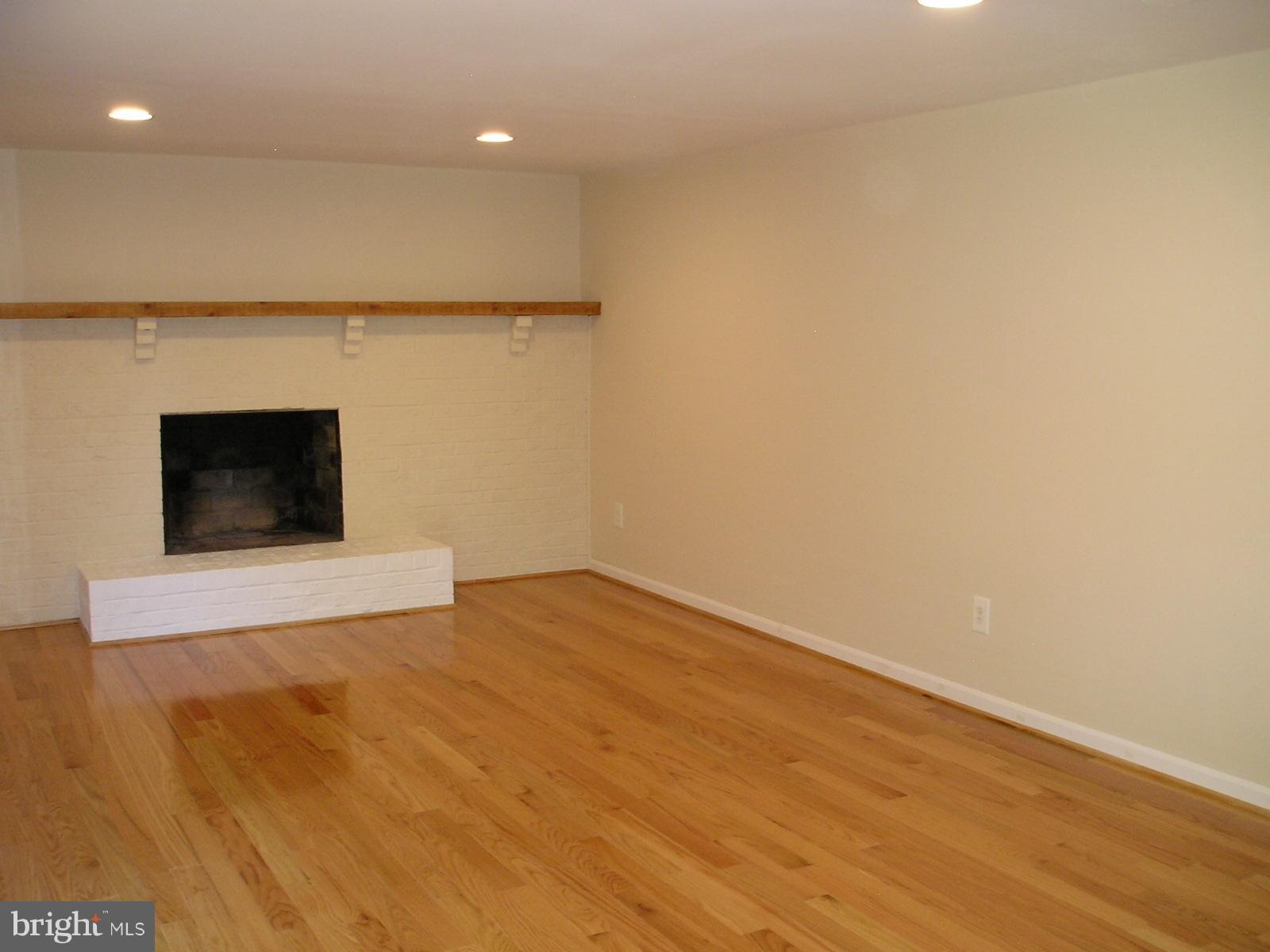 MONTEREY ESTATES - Residential Lease