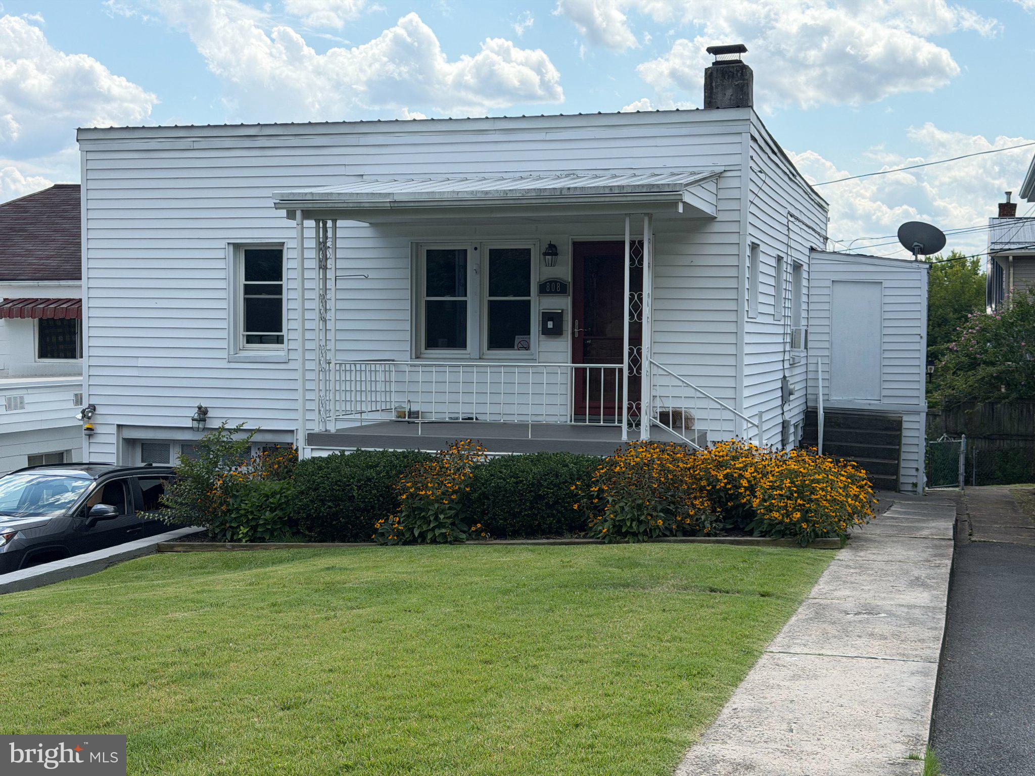 808 ASHLAND AVENUE