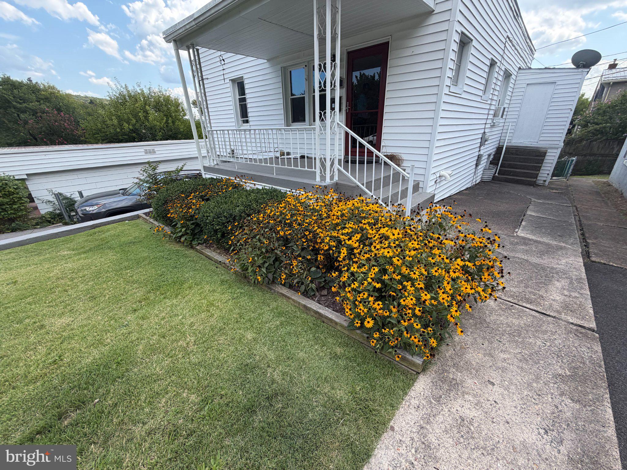808 ASHLAND AVENUE