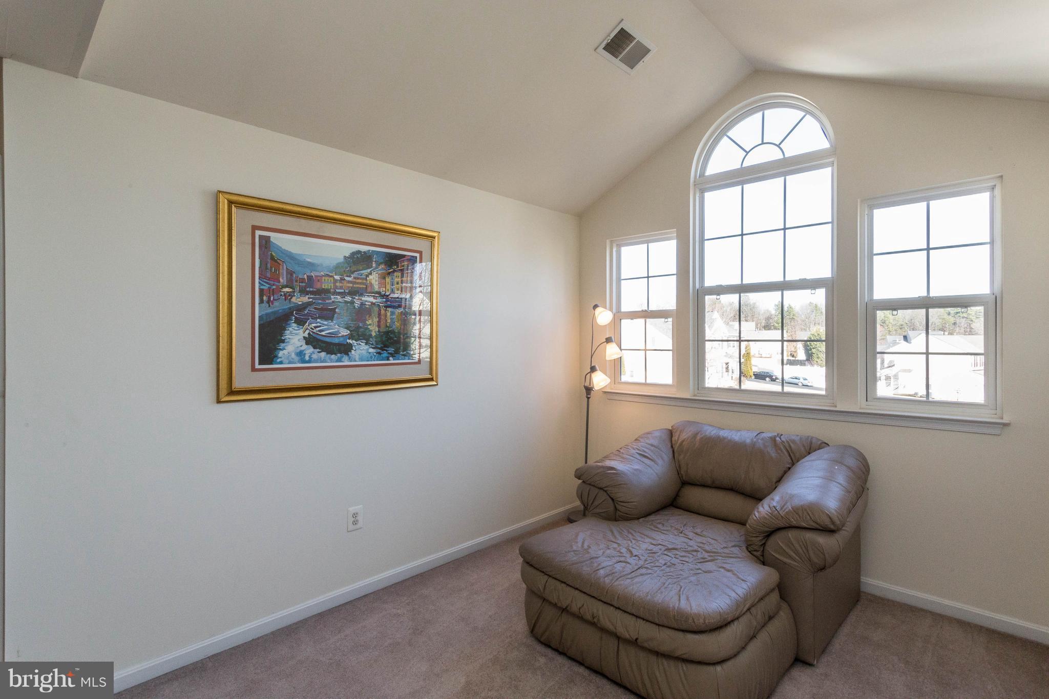 SARATOGA HUNT - Residential