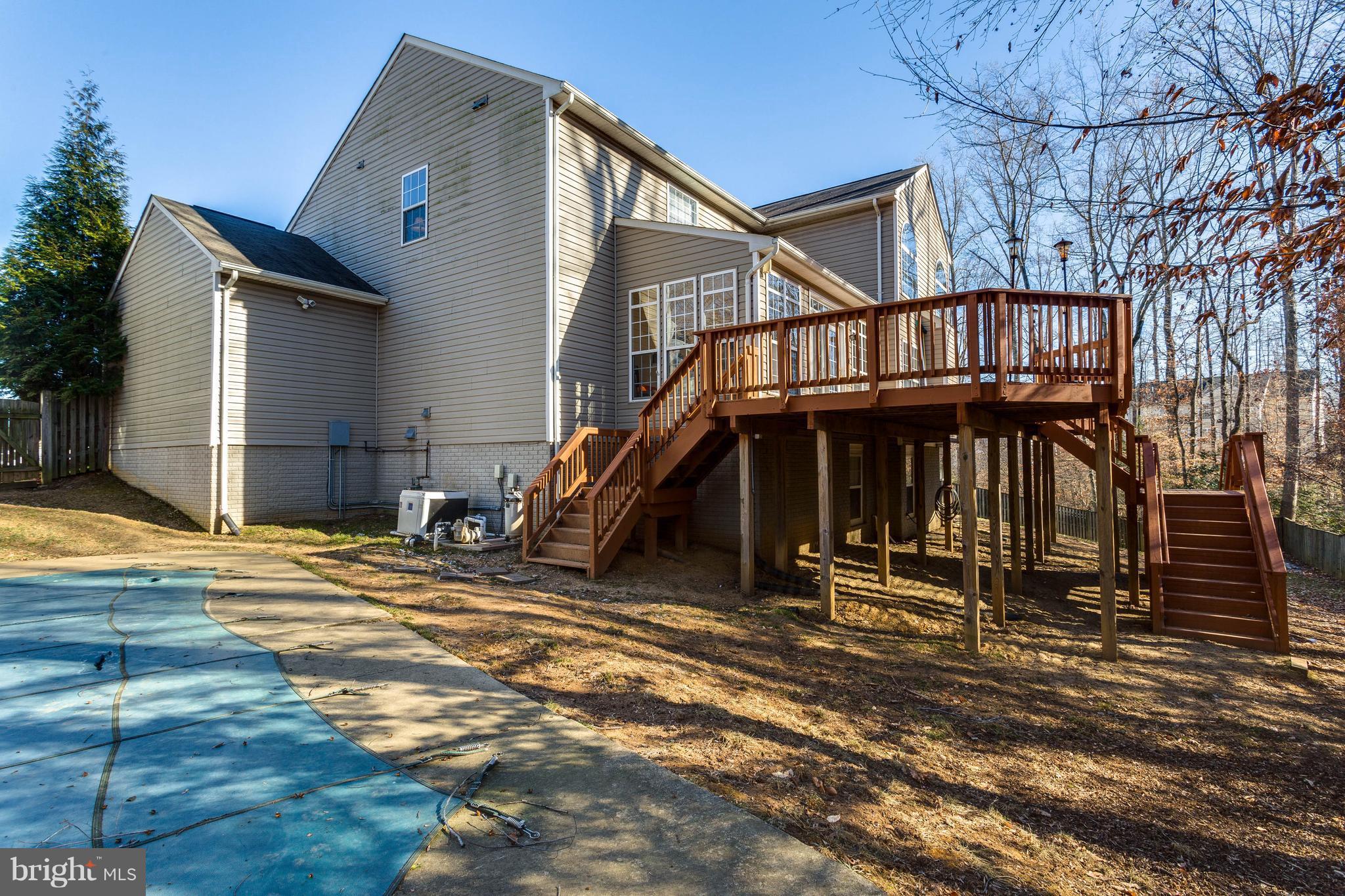 SARATOGA HUNT - Residential