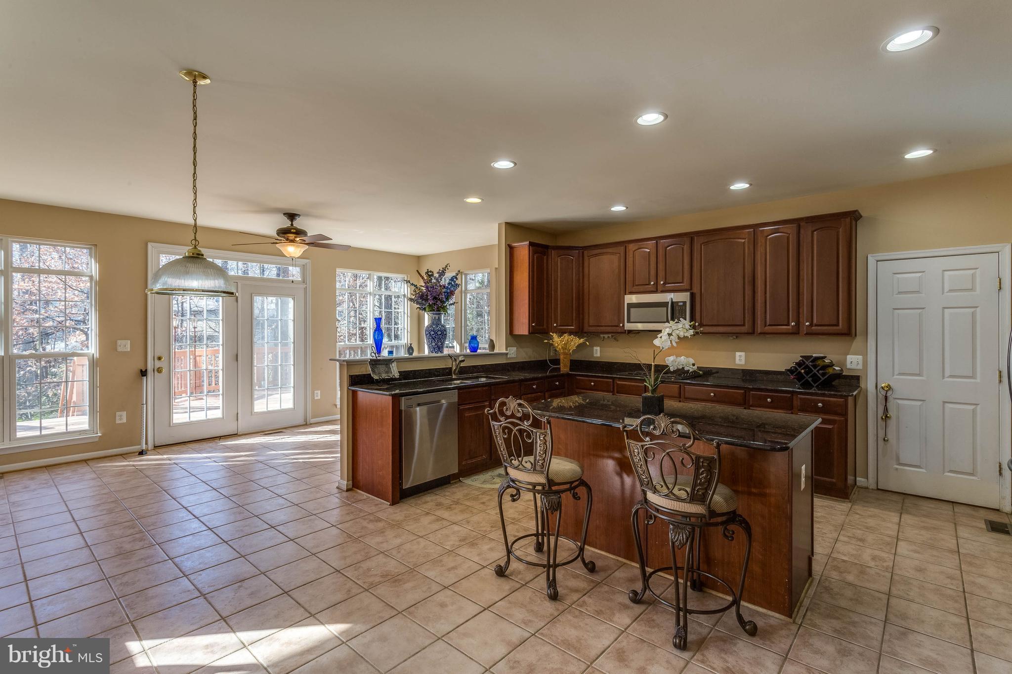SARATOGA HUNT - Residential
