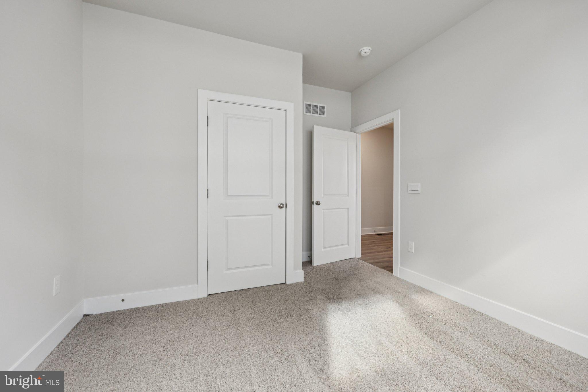 WILLOW RUN - Residential