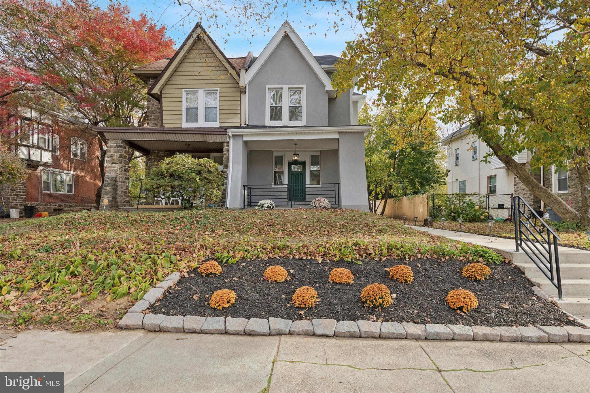 WEST OAK LANE - Residential