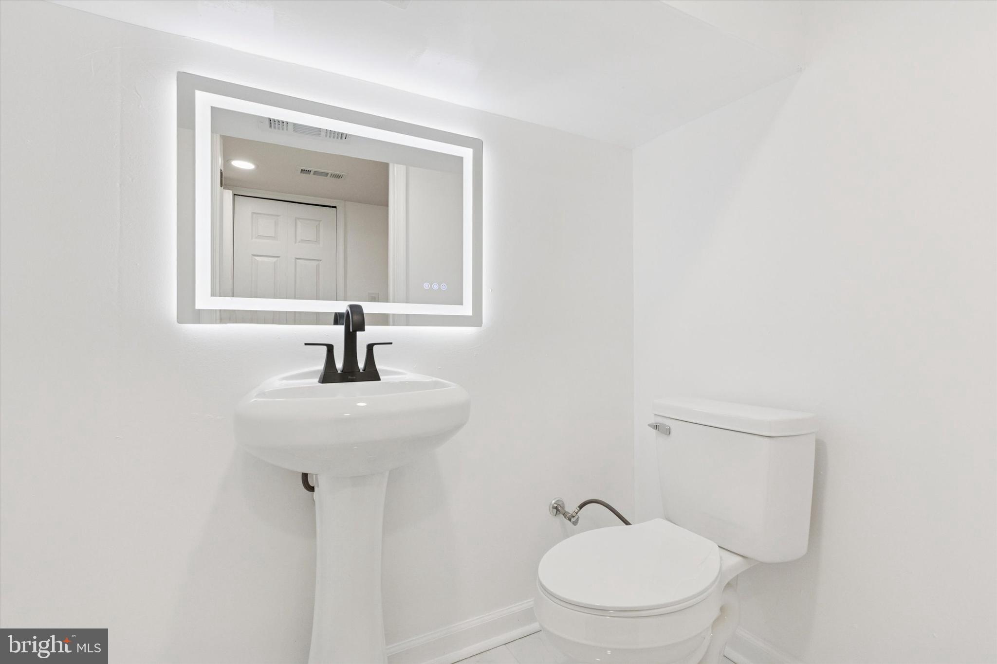 WEST OAK LANE - Residential