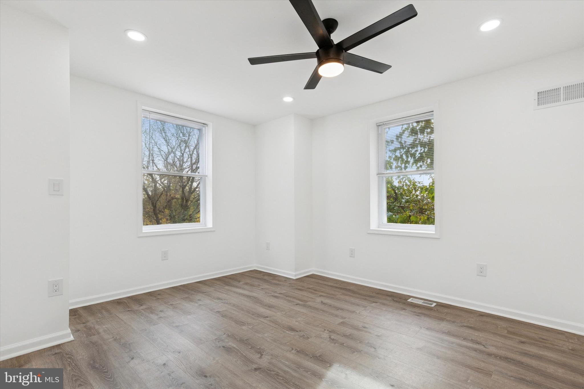 WEST OAK LANE - Residential