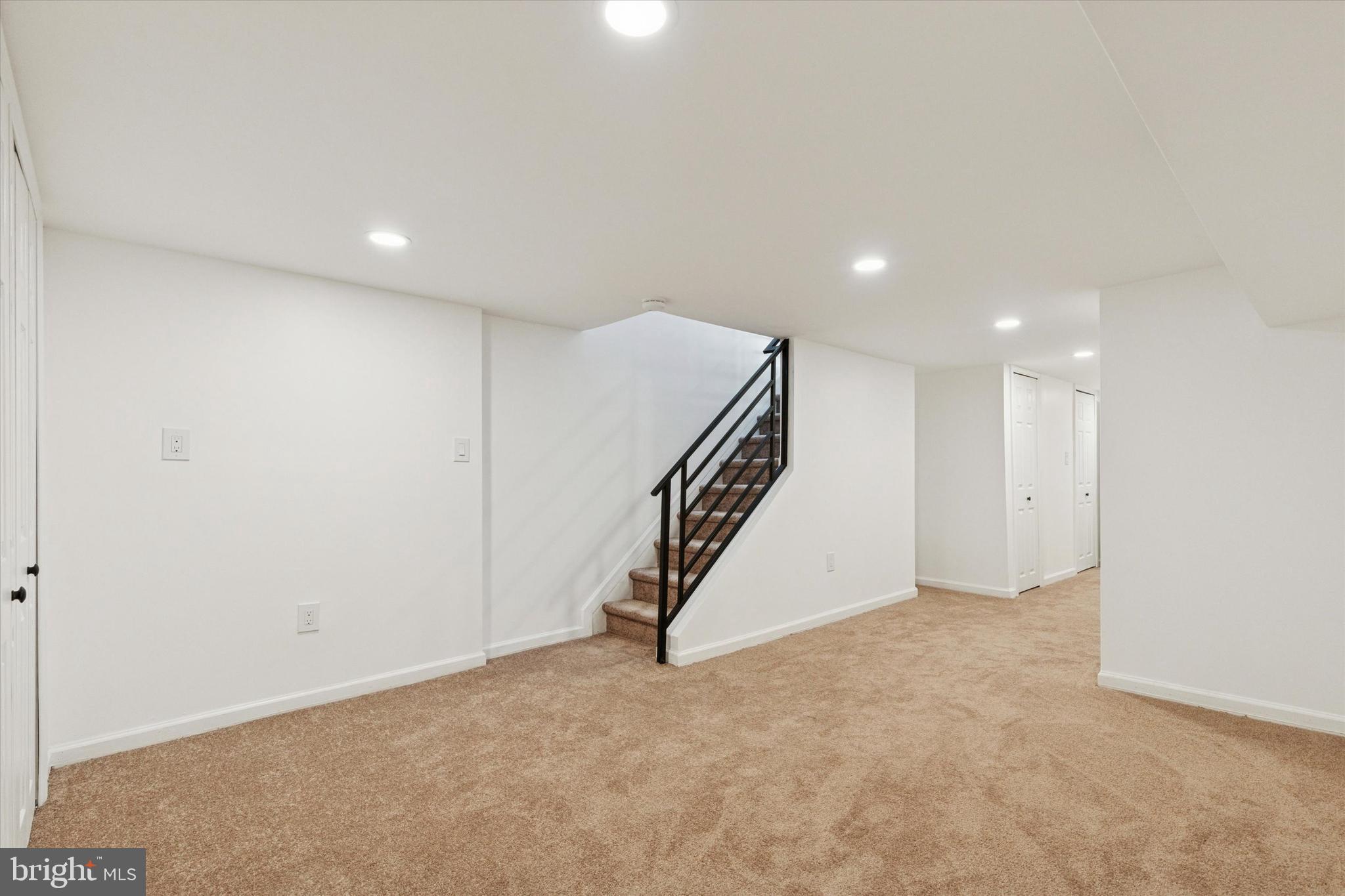 WEST OAK LANE - Residential