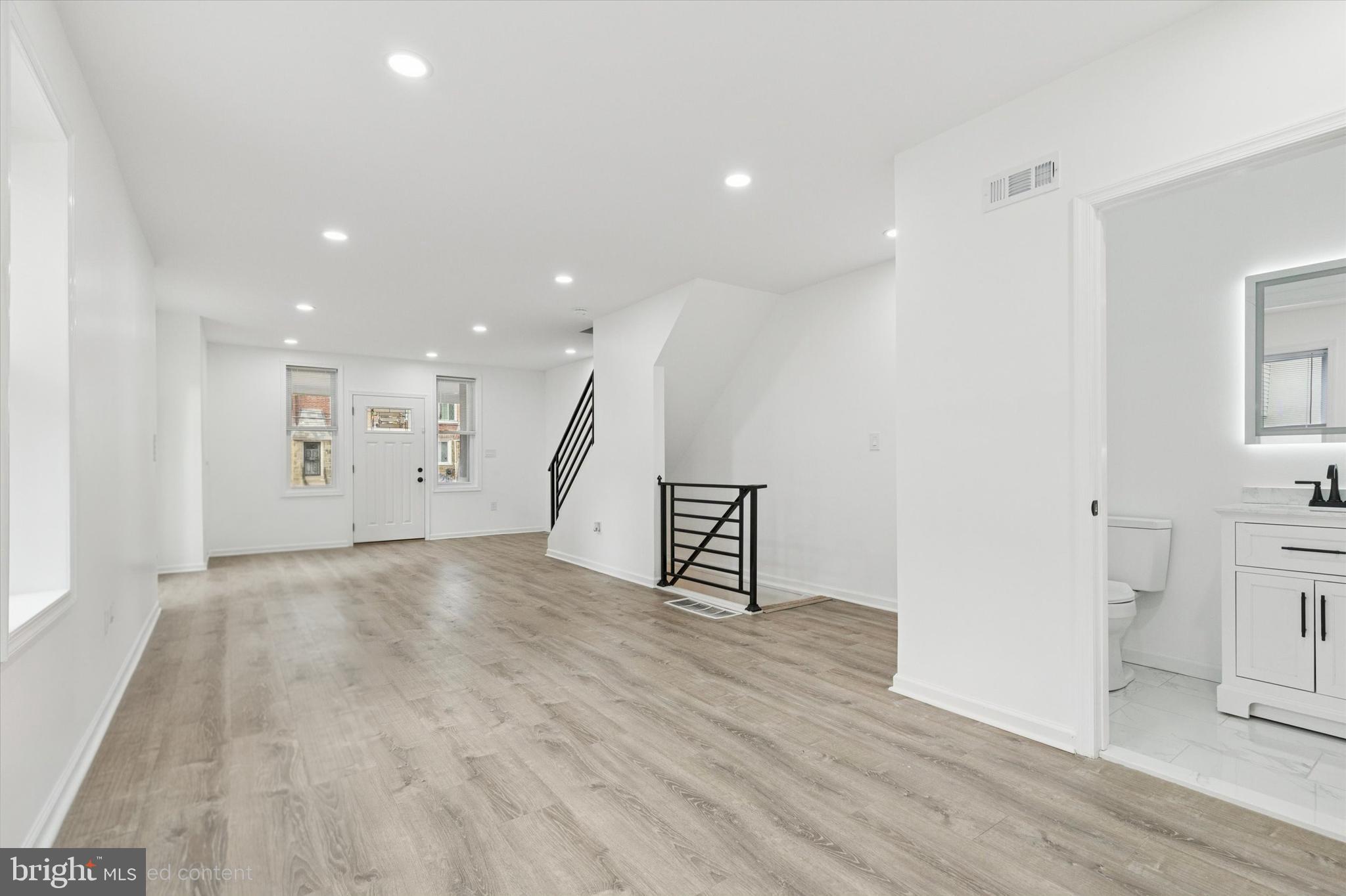 WEST OAK LANE - Residential