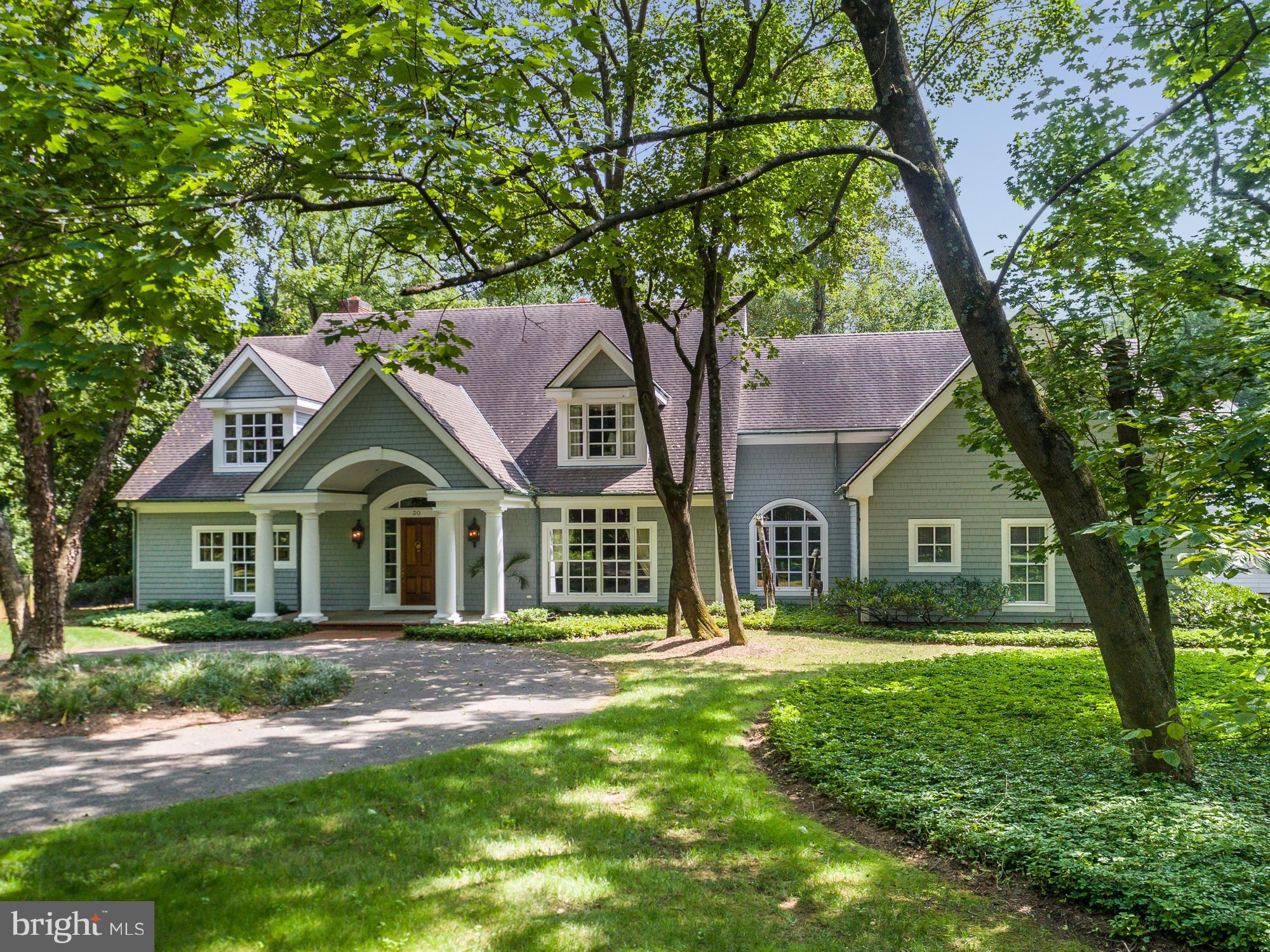 SHADOW POINT - Residential