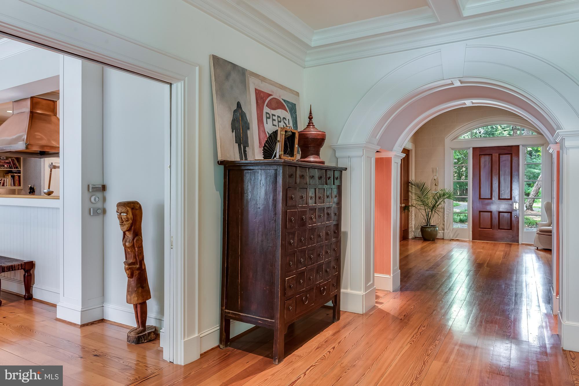 SHADOW POINT - Residential