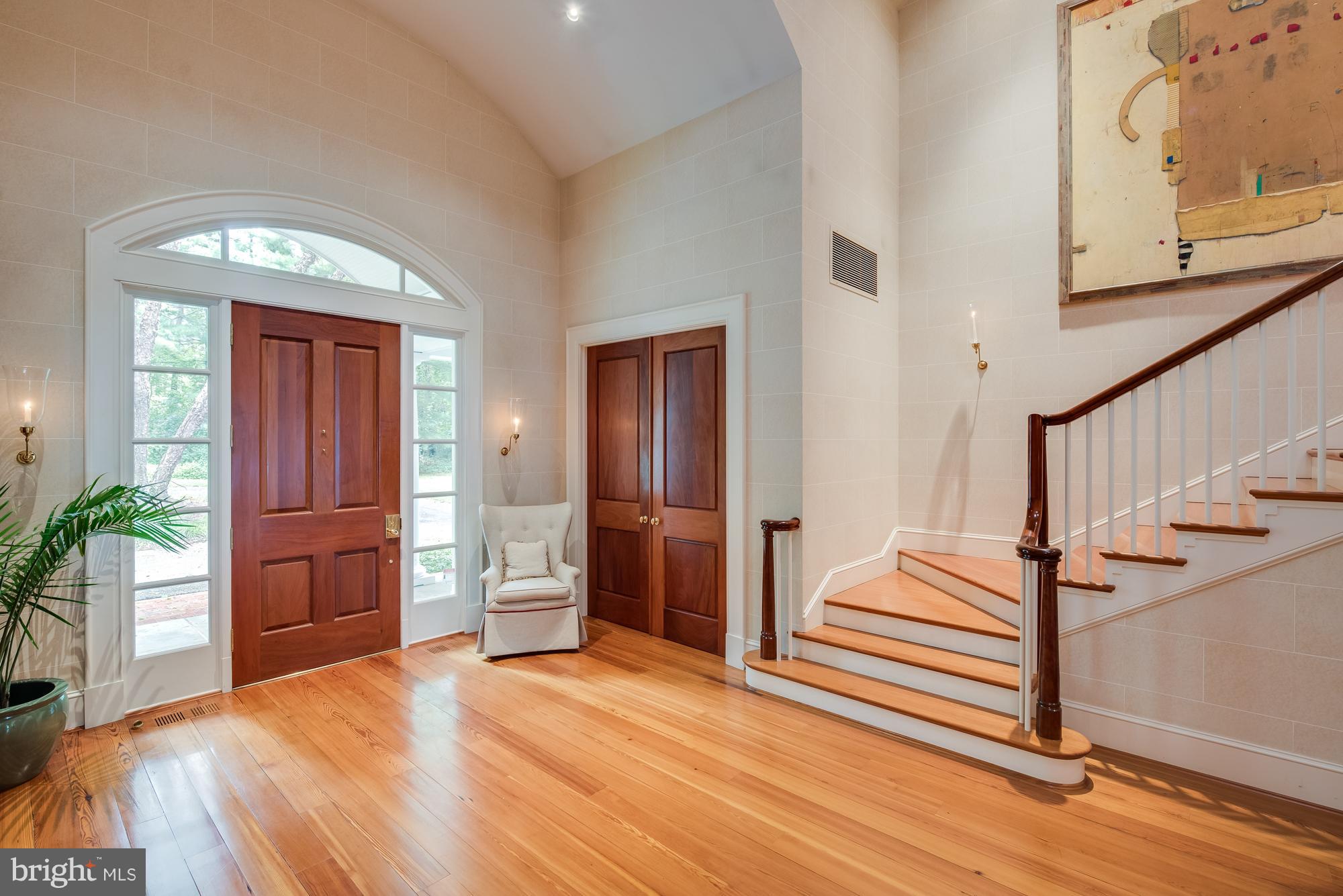 SHADOW POINT - Residential