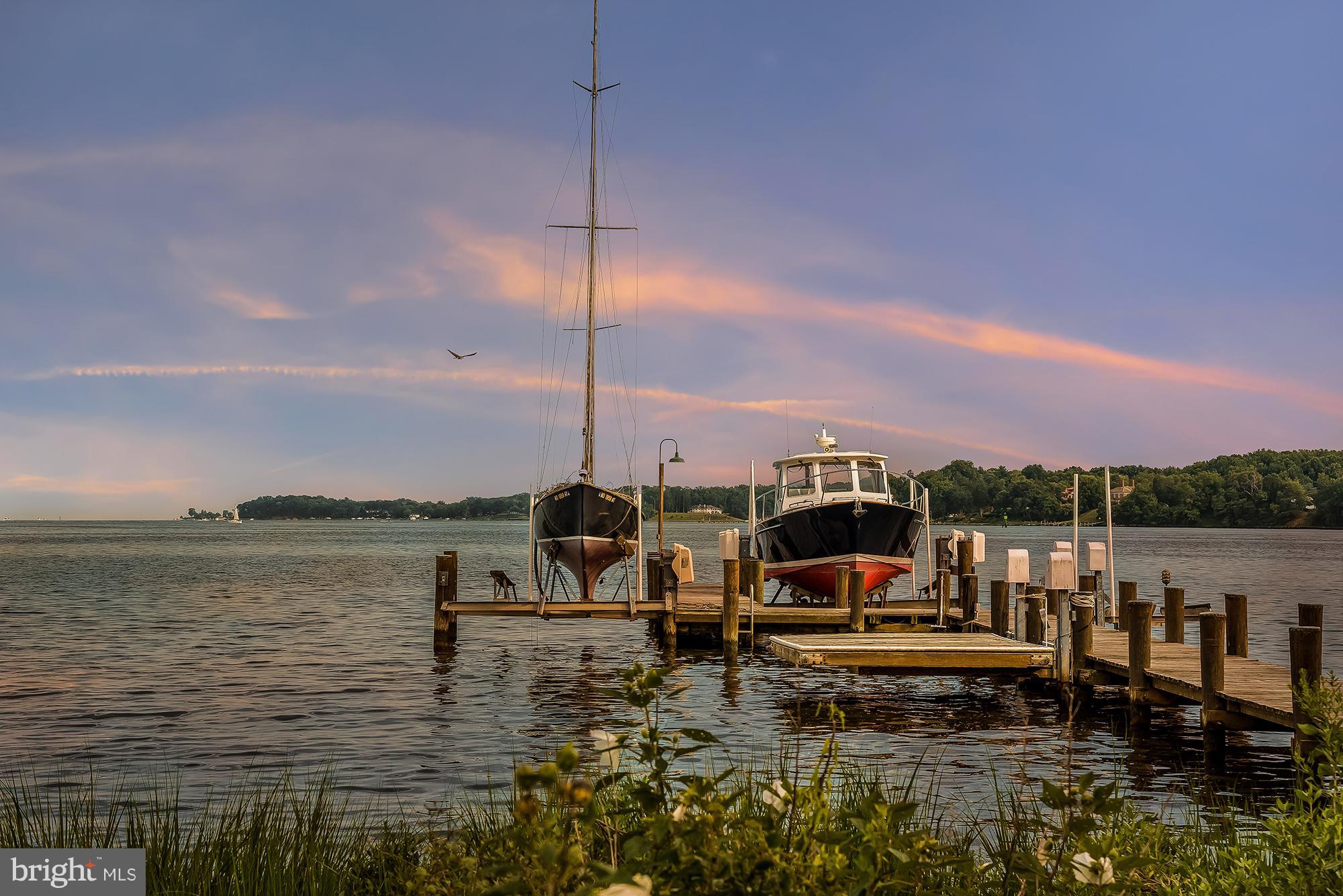 SHADOW POINT - Residential