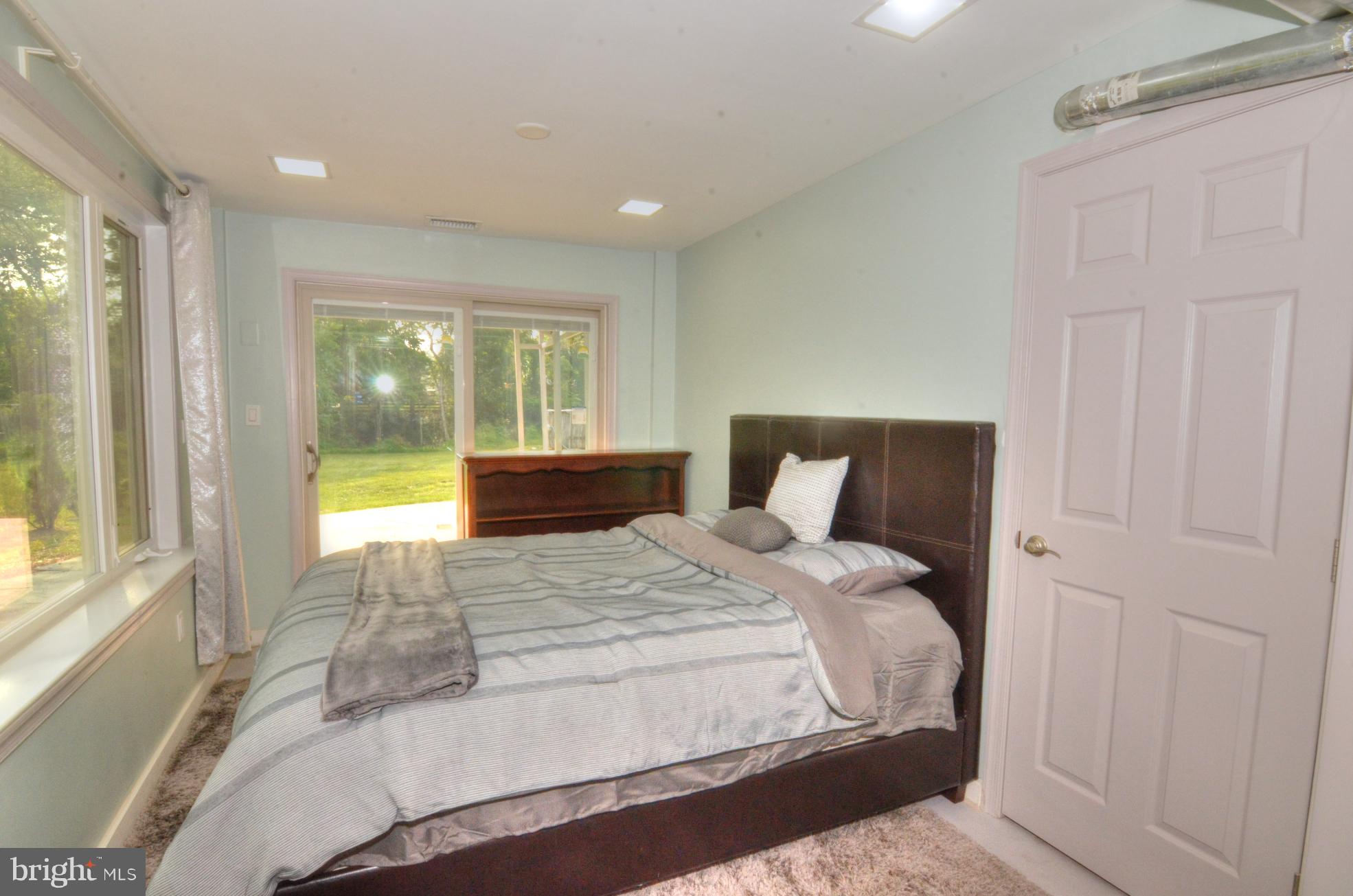 PLEASANT VALLEY - Residential Lease